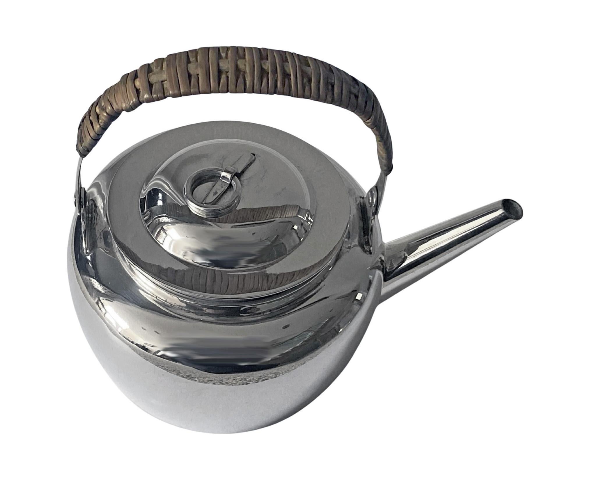 Bollitore e teiera in argento Hukin and Heath Christopher Dresser C.C. 1884 in vendita 3