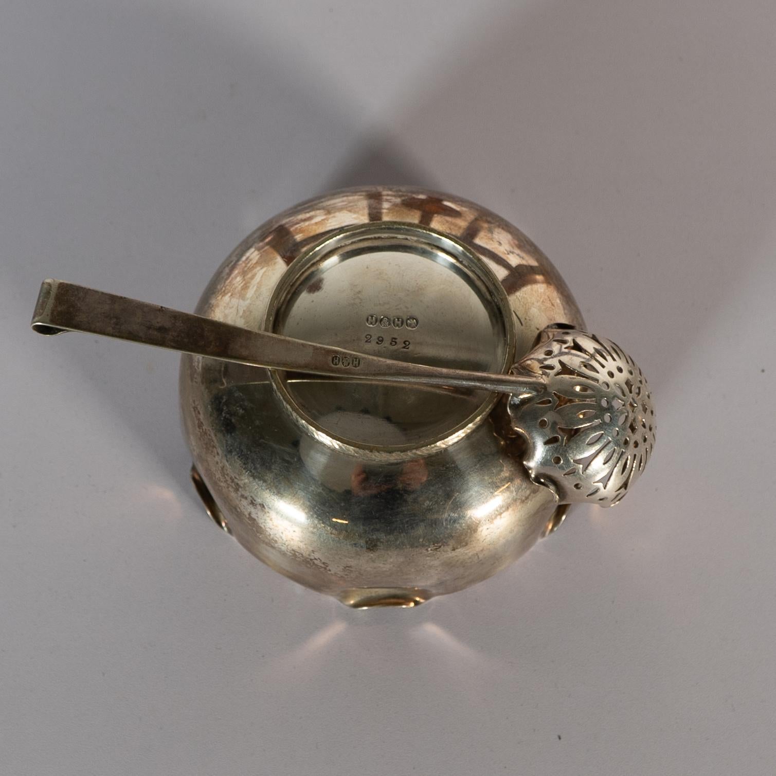 Hukin & Heath, Dresser style, A silver-plated sugar bowl & matching sugar spoon For Sale 5