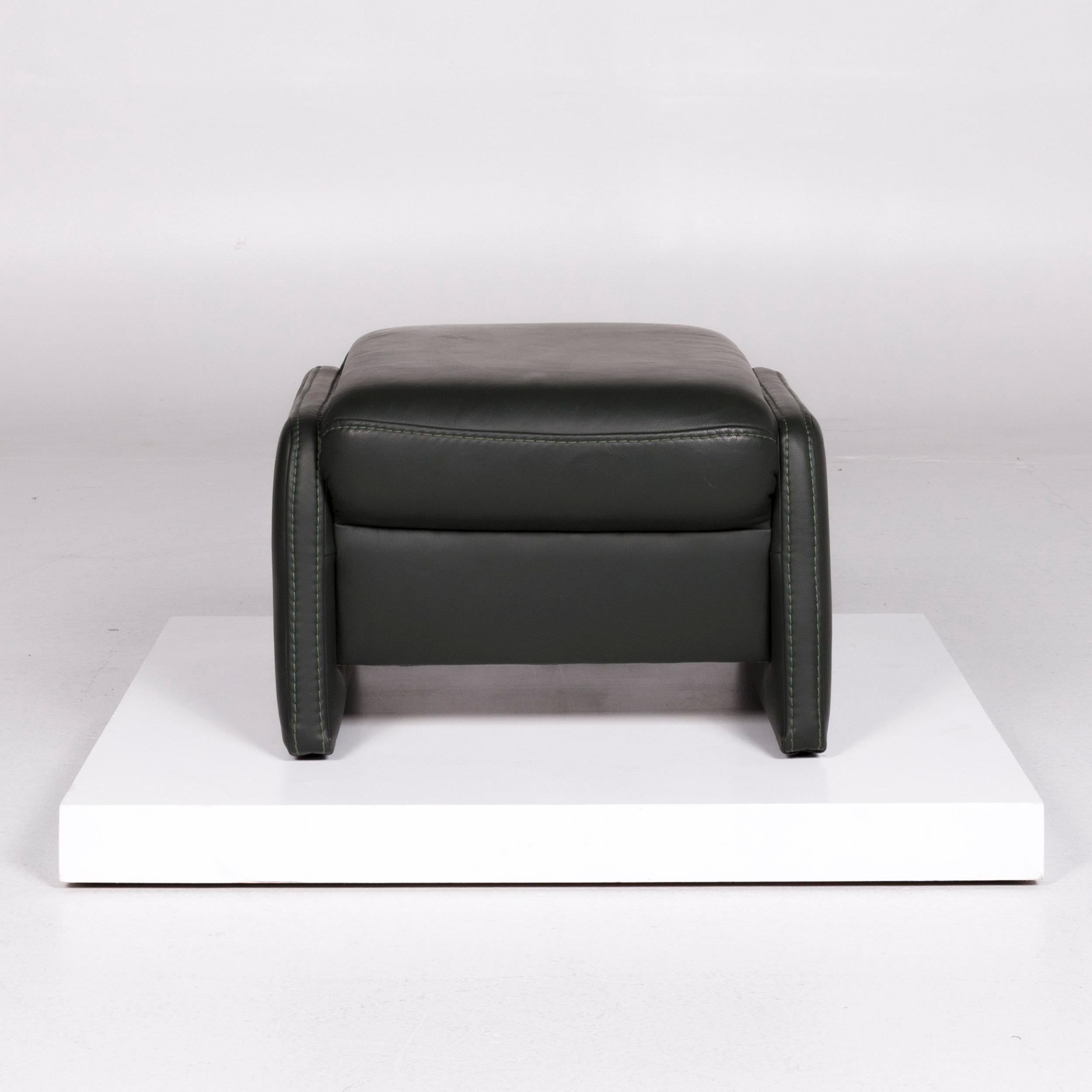 Contemporary Hukla Leather Stool Green Leather For Sale