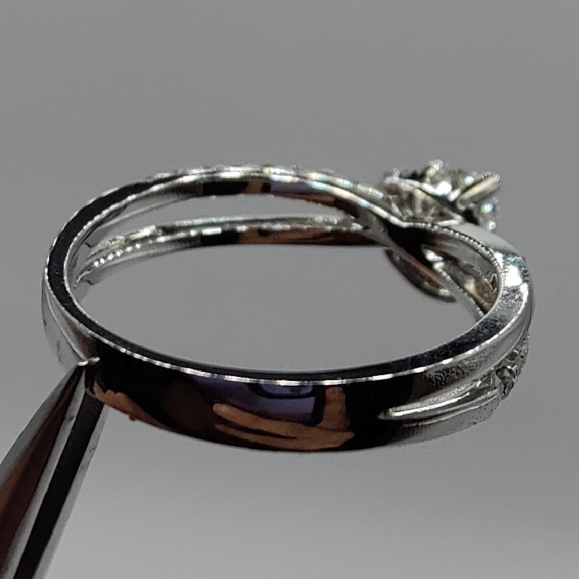 Hula Hoop .58 Carat Diamond Ring in 18K White Gold For Sale 1