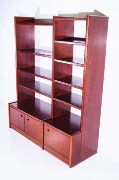 Hulsta, Mahogany heavy wallcabinet with shelves