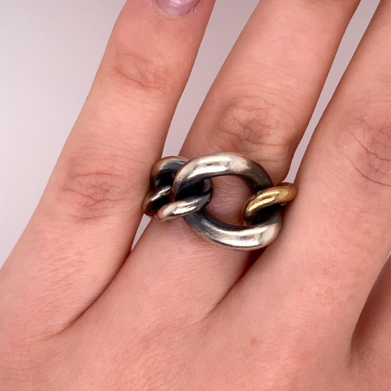 Hum Curb Chain Ring in 18ct Yellow Gold & Silver In Excellent Condition For Sale In London, GB