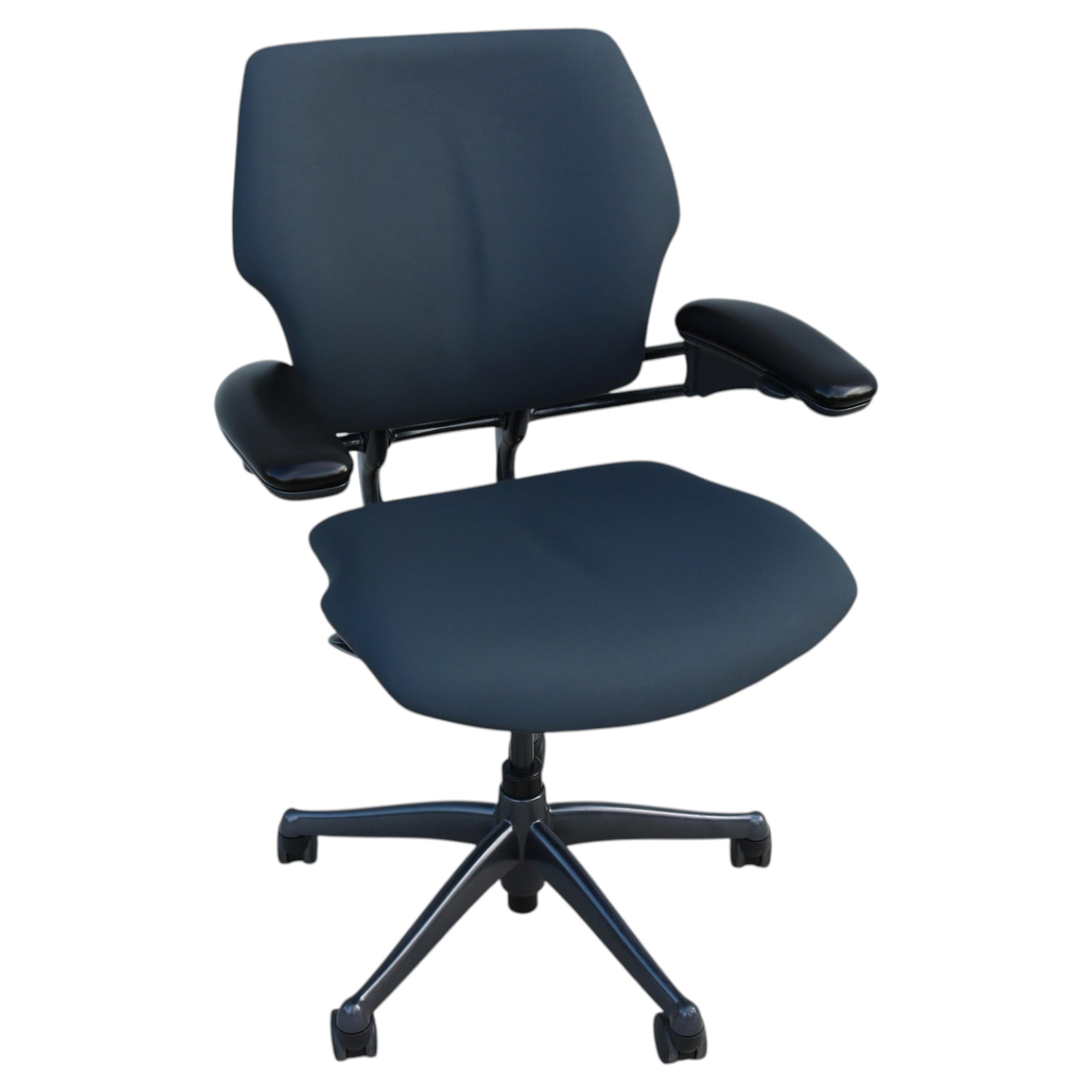 Humanscale Freedom Ergonomic Task Desk Chair in Graphite Color ...