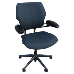 Humanscale Freedom Ergonomic Task Desk Chair in Graphit Leder, leicht gebraucht