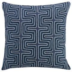 Coussin d'appoint brodé à la main Humbolot avec motif abstrait par CuratedKravet