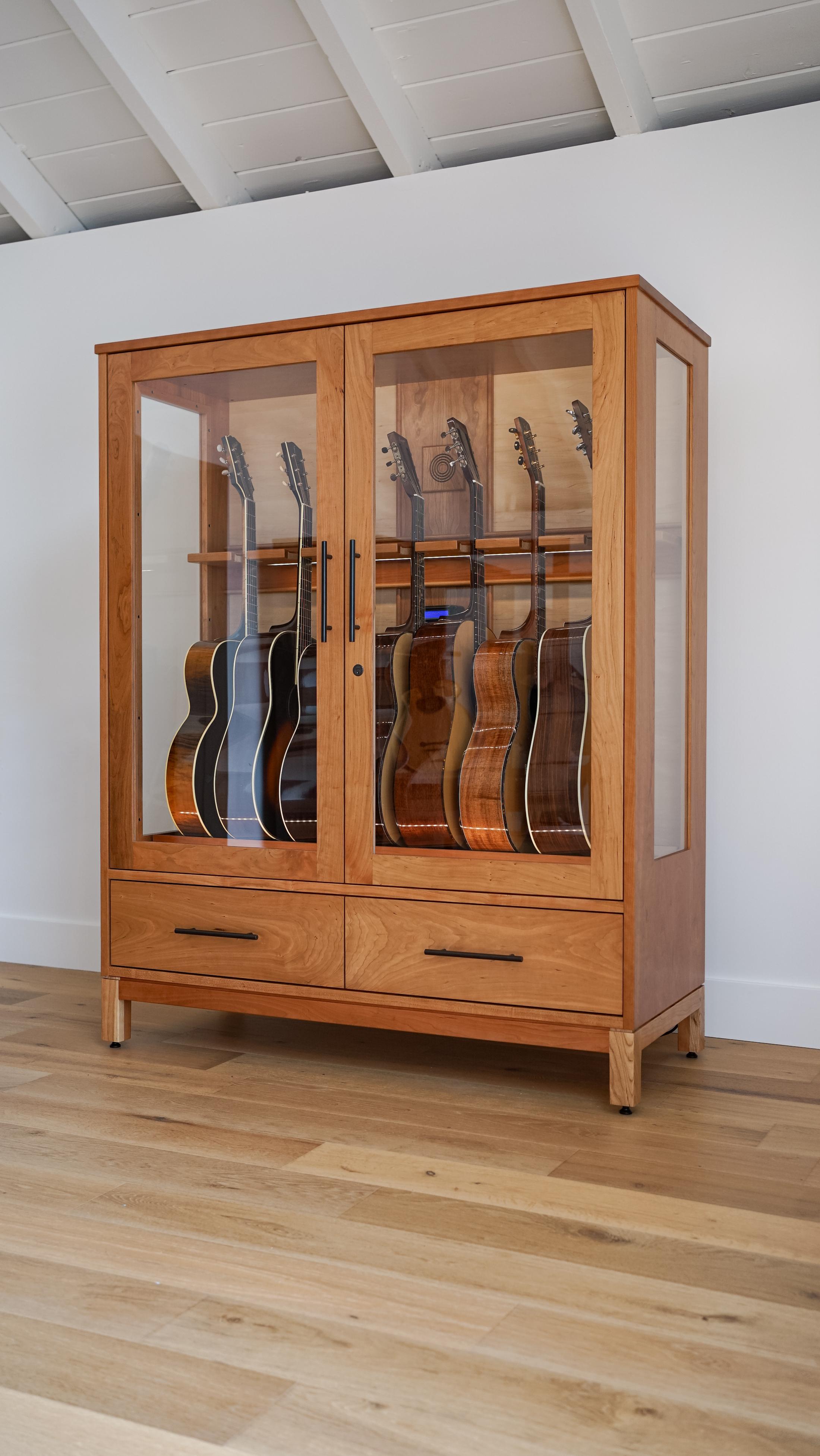 American Humidified Guitar Display Case - Medium Habitat Humidified Cabinet For Sale