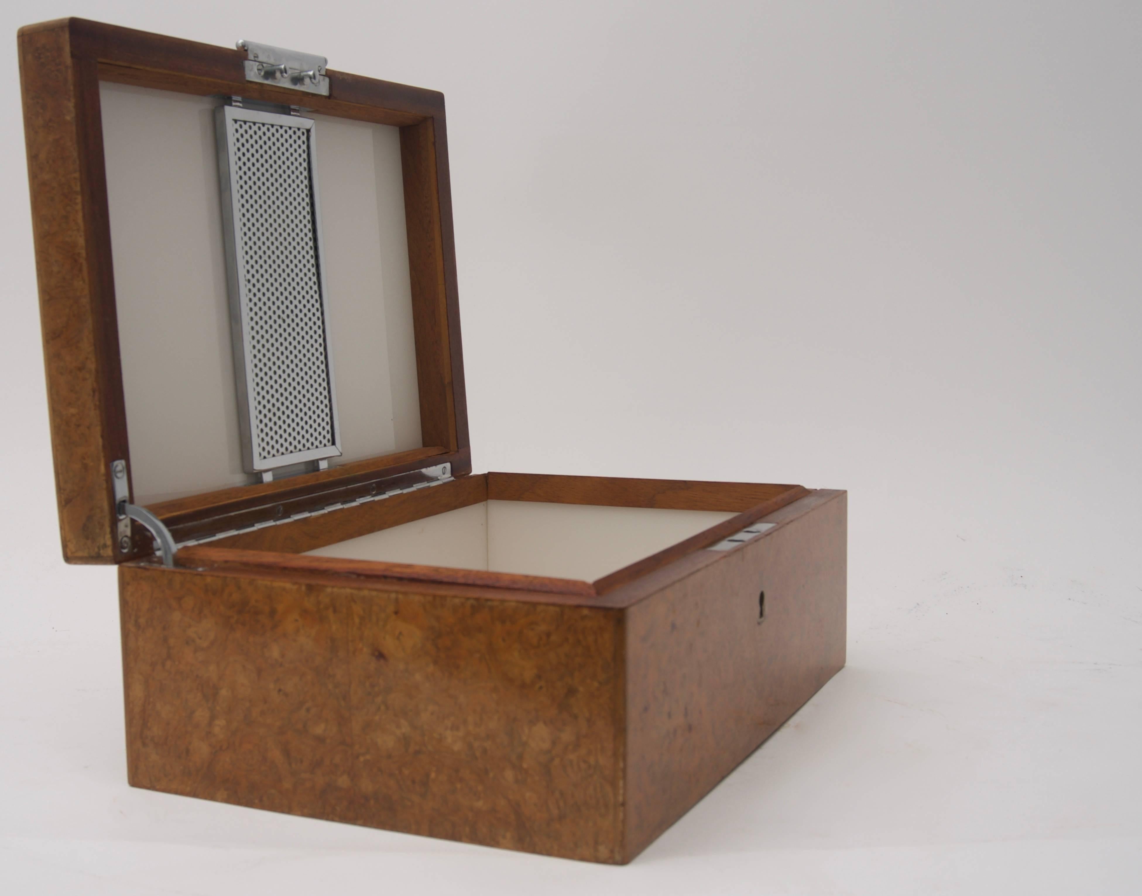 Modern Humidor in Burl Wood