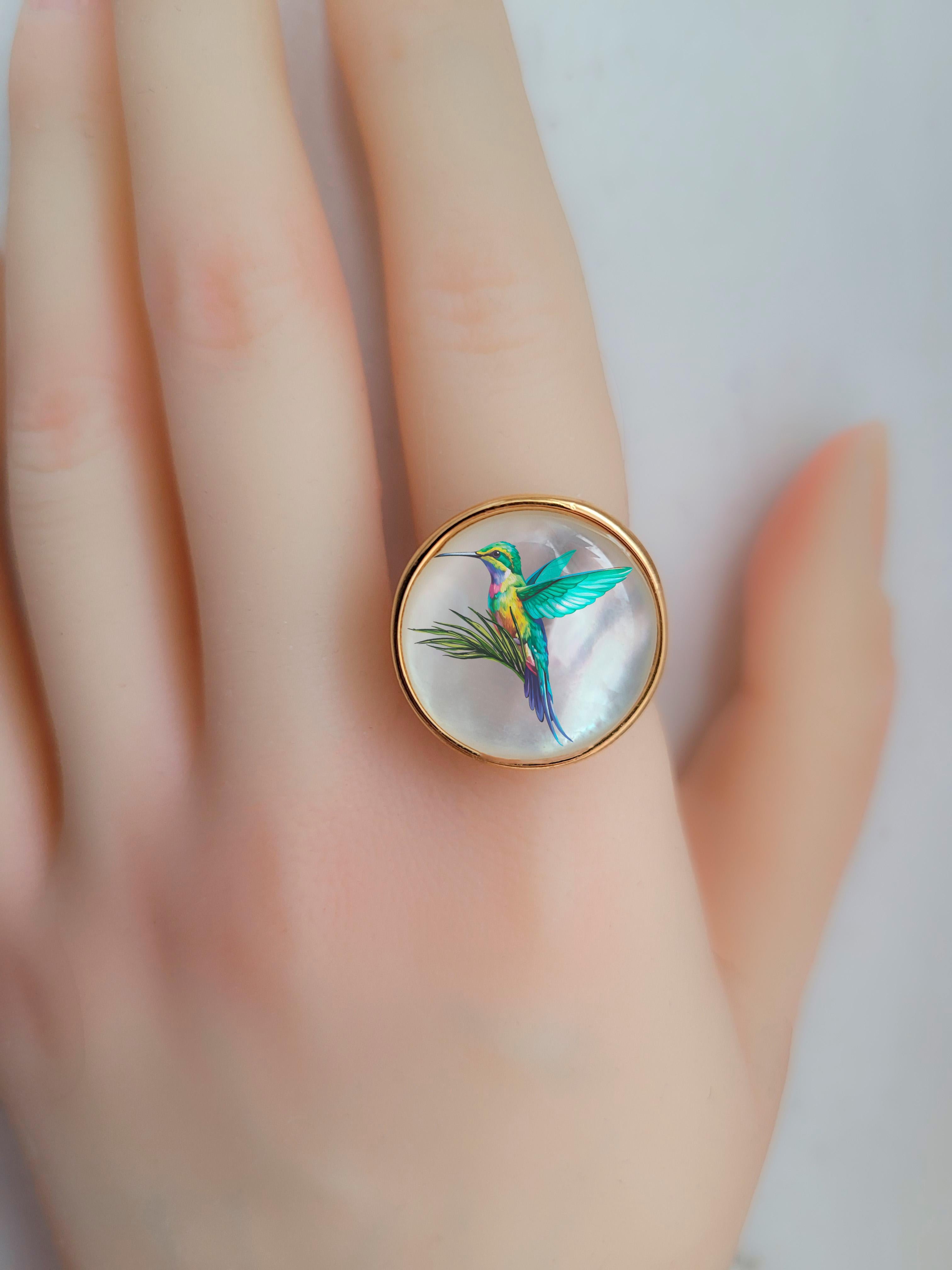 Round Cut Hummingbird Painted Cameo Mother of pearl ring, Personalized Ring For Sale