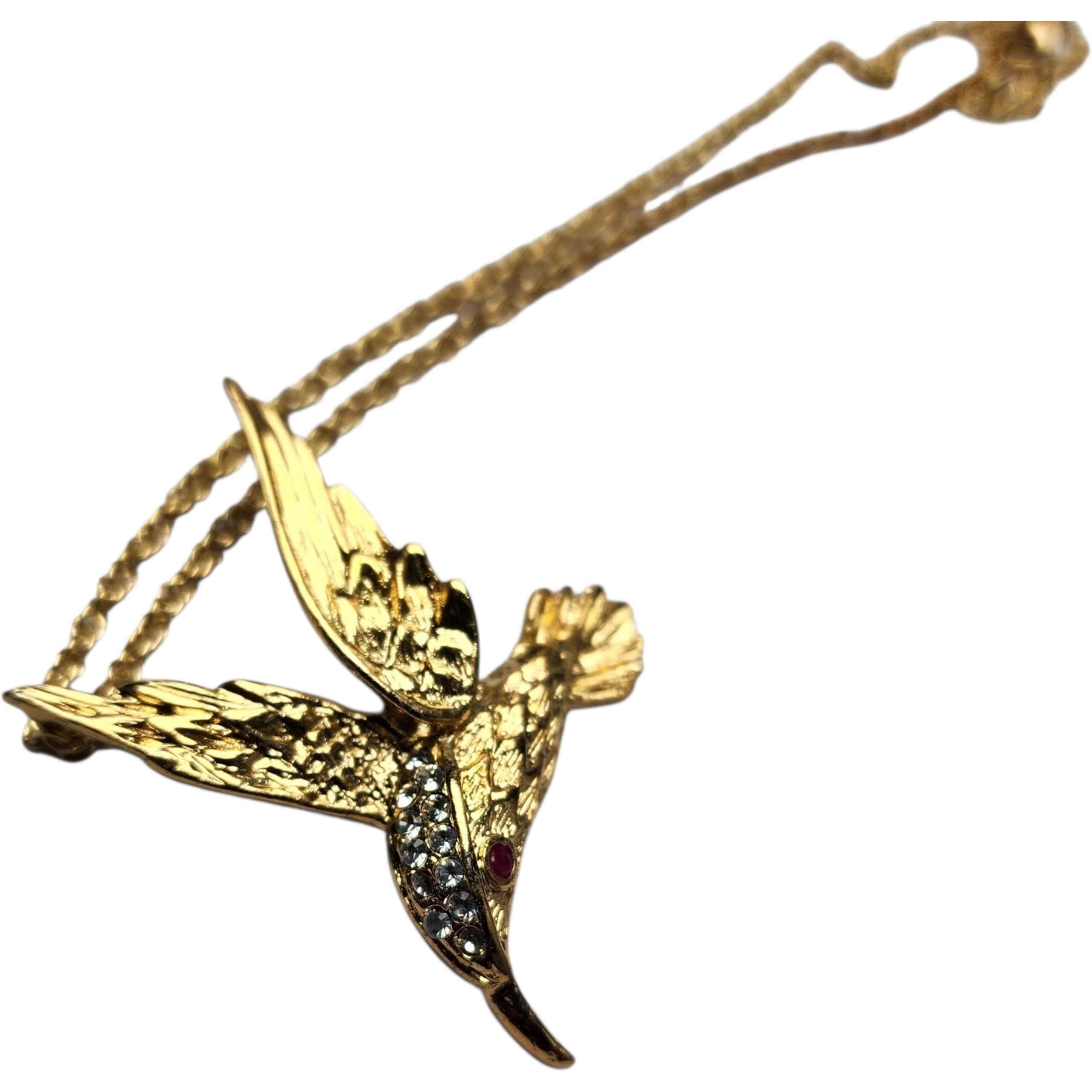 Collana con ciondolo a forma di colibrì con rubino autentico di Jill in vendita 1