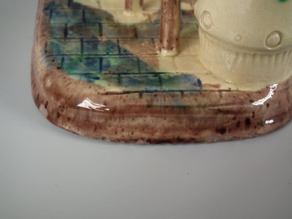 Vaso umoristico in maiolica con rana in vendita 5