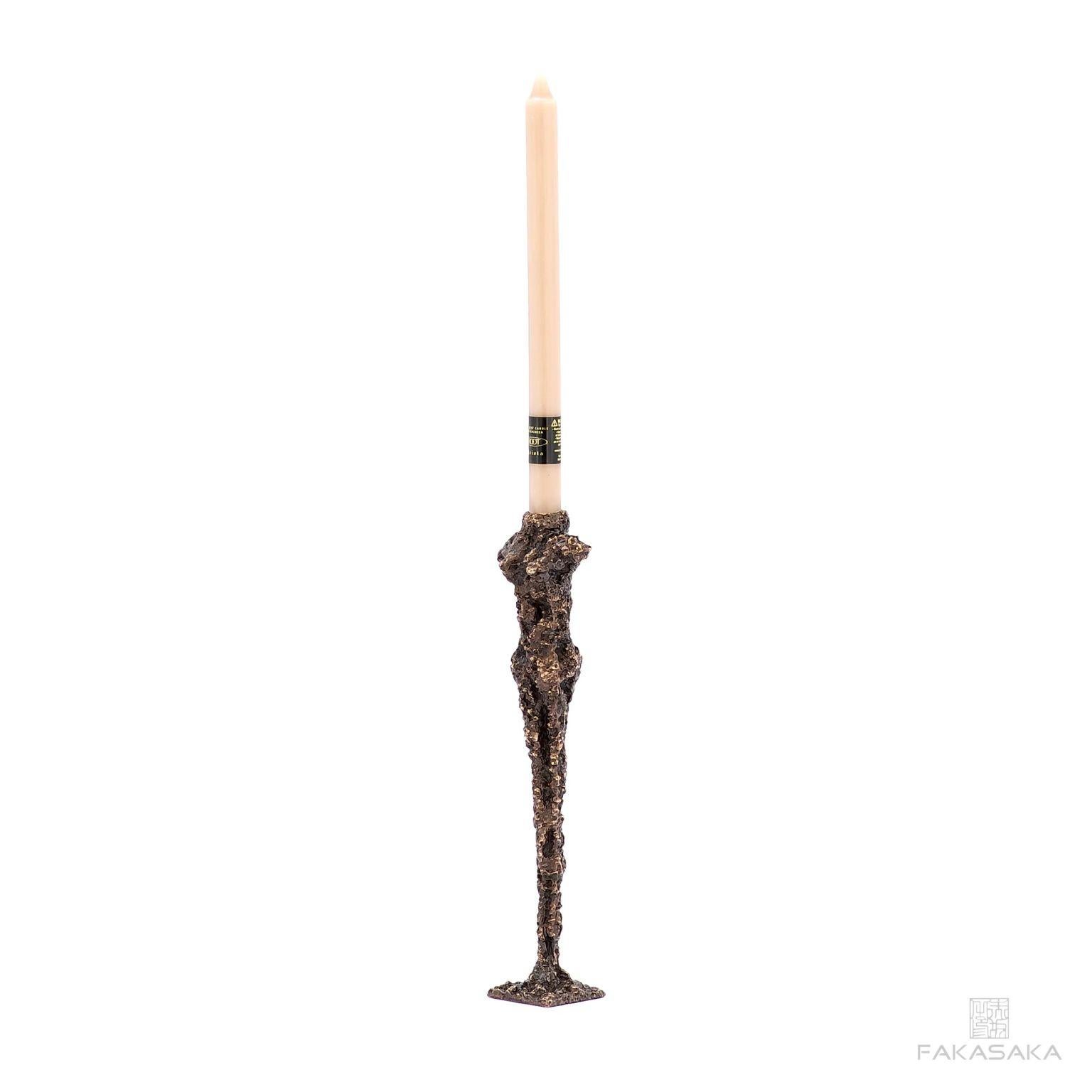 Hun-Kerzenhalter von Fakasaka Design (Bronze) im Angebot