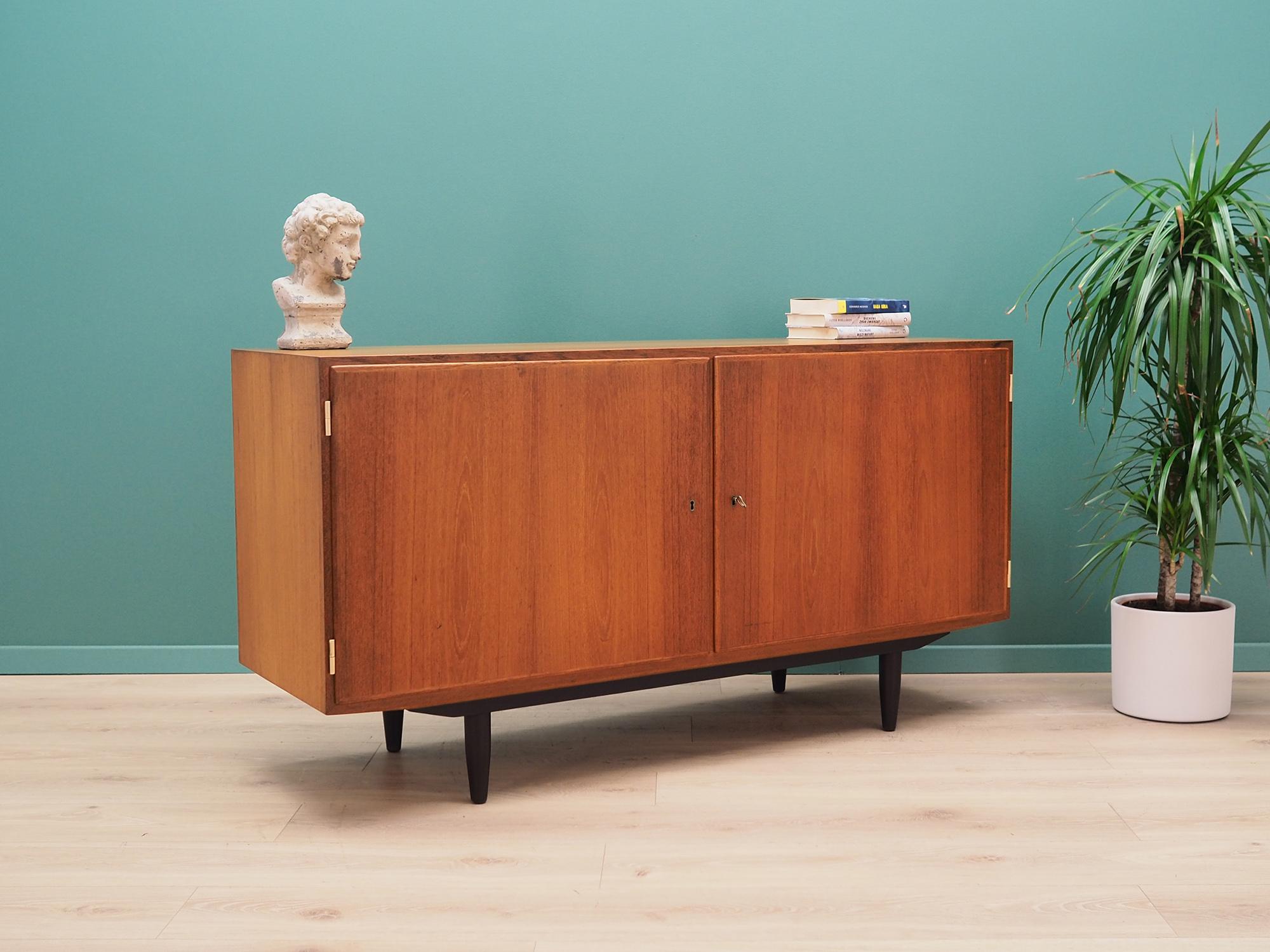 Scandinavian Modern Hundevad Cabinet Teak, 1960s-1970s For Sale