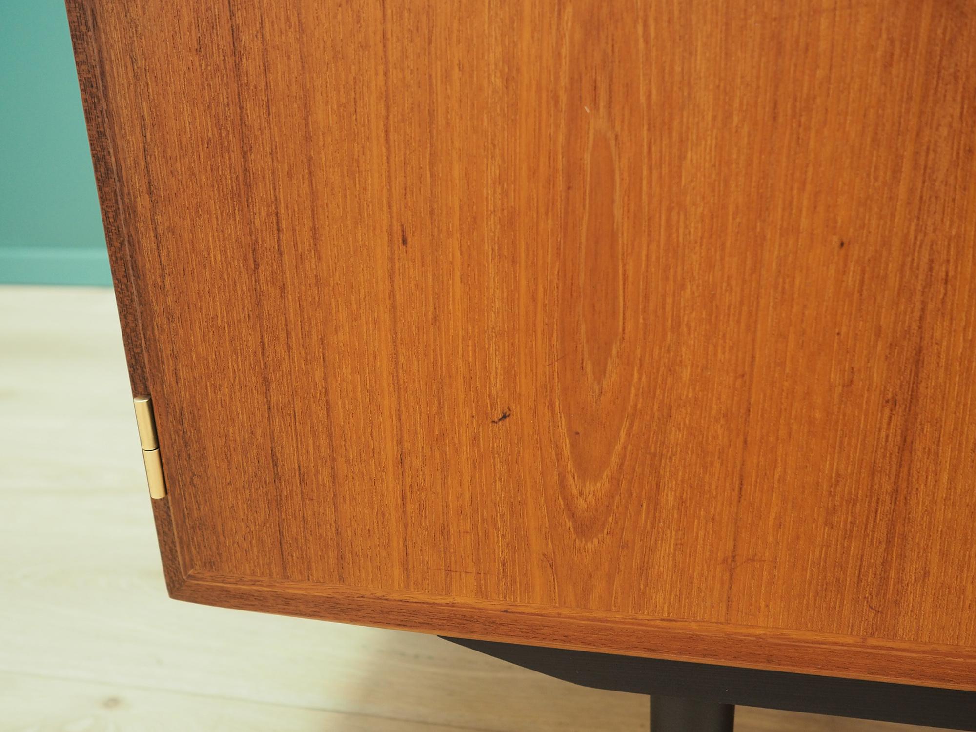 Hundevad Cabinet Teak, 1960s-1970s For Sale 3
