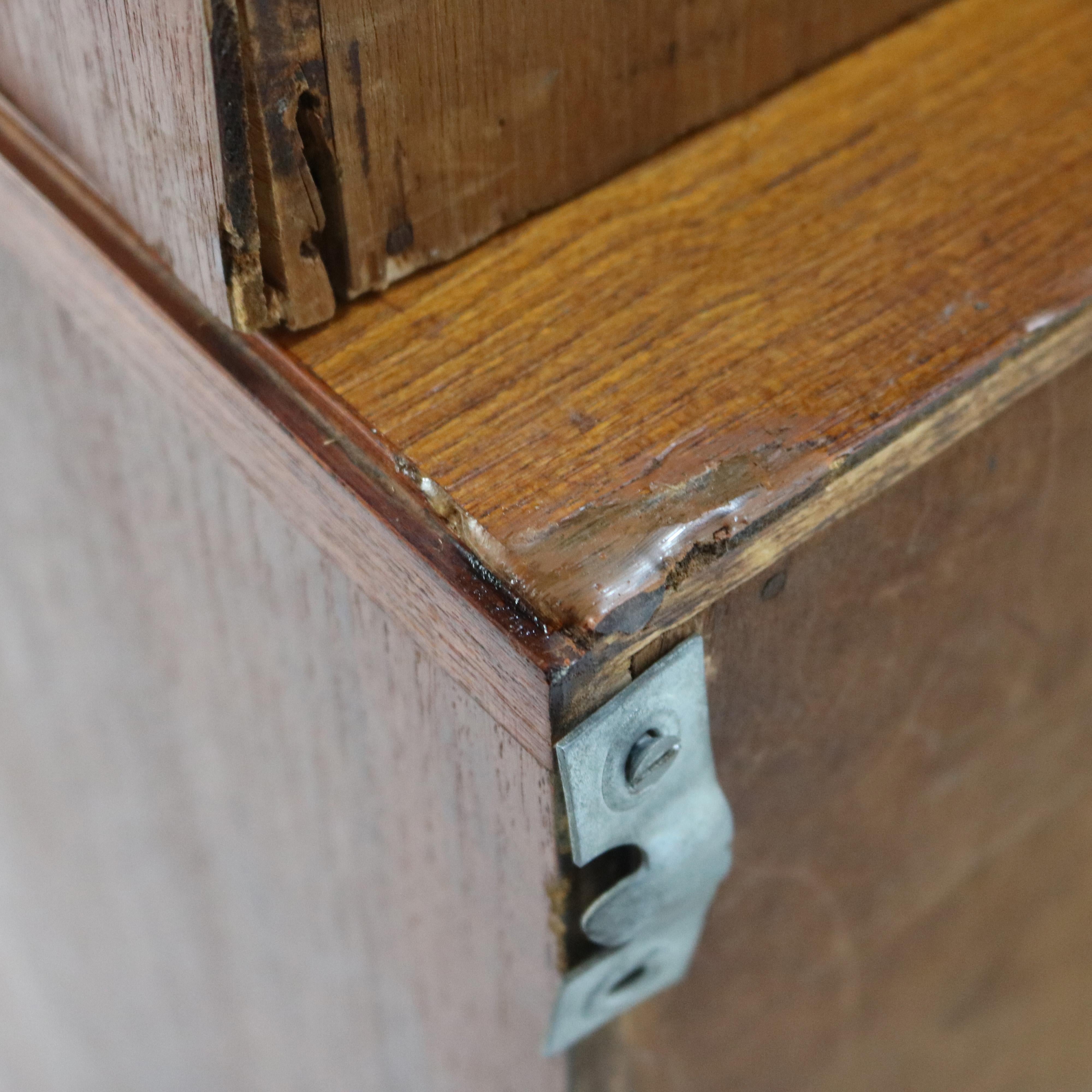 XX secolo Hundevad, armadio danese in legno di teak della metà del secolo scorso, C1960 in vendita