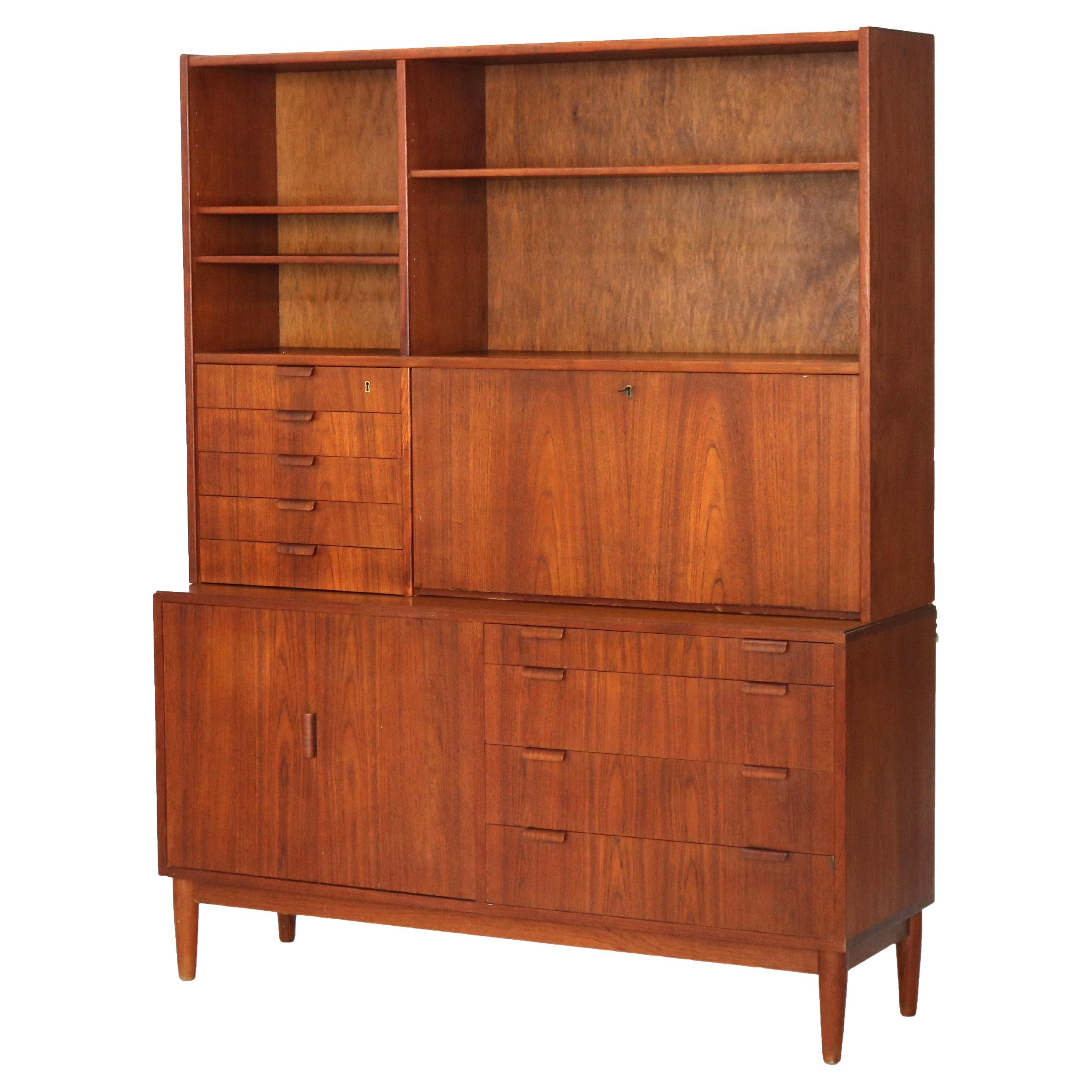 Hundevad Danish Mid Century Modern Teakwood Breakfront Cabinet C1960