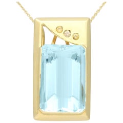 Pendentif hongrois en or jaune avec aigue-marine et diamants 29,50 carats, c. 2000