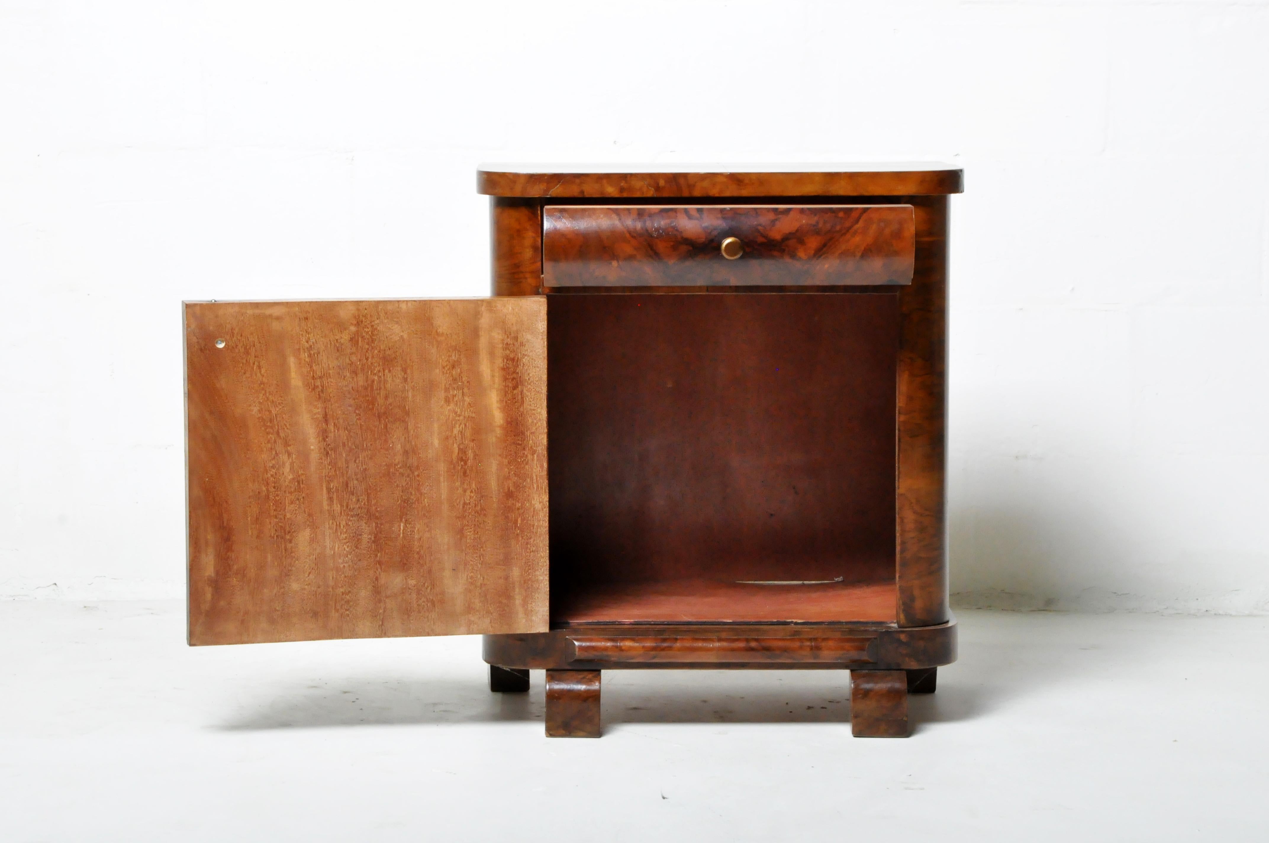 Hungarian Art Deco Walnut Veneer Side Chest 9