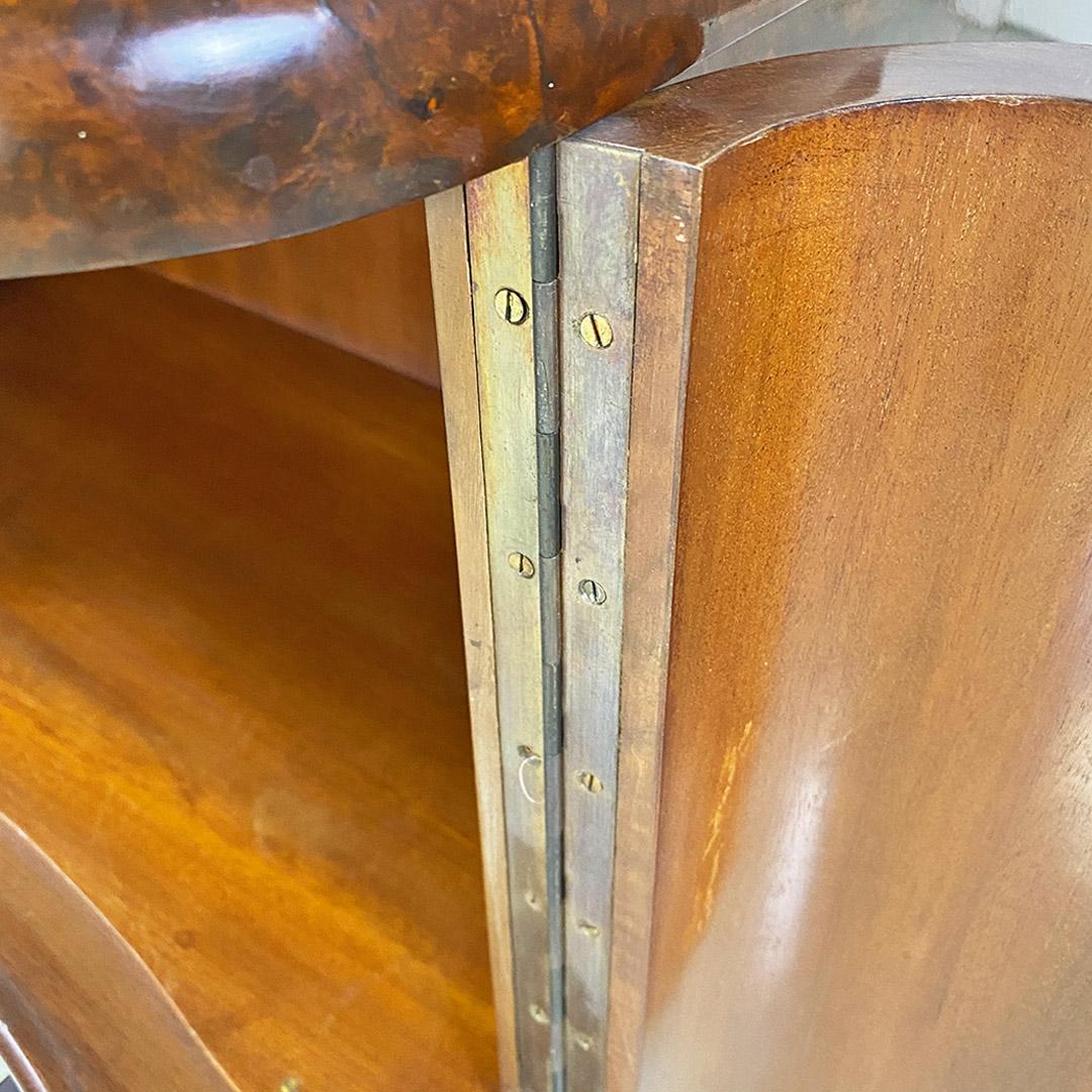 Hungarian art deco wood and glass highboard with shelves and closed part, 1930s In Good Condition For Sale In MIlano, IT