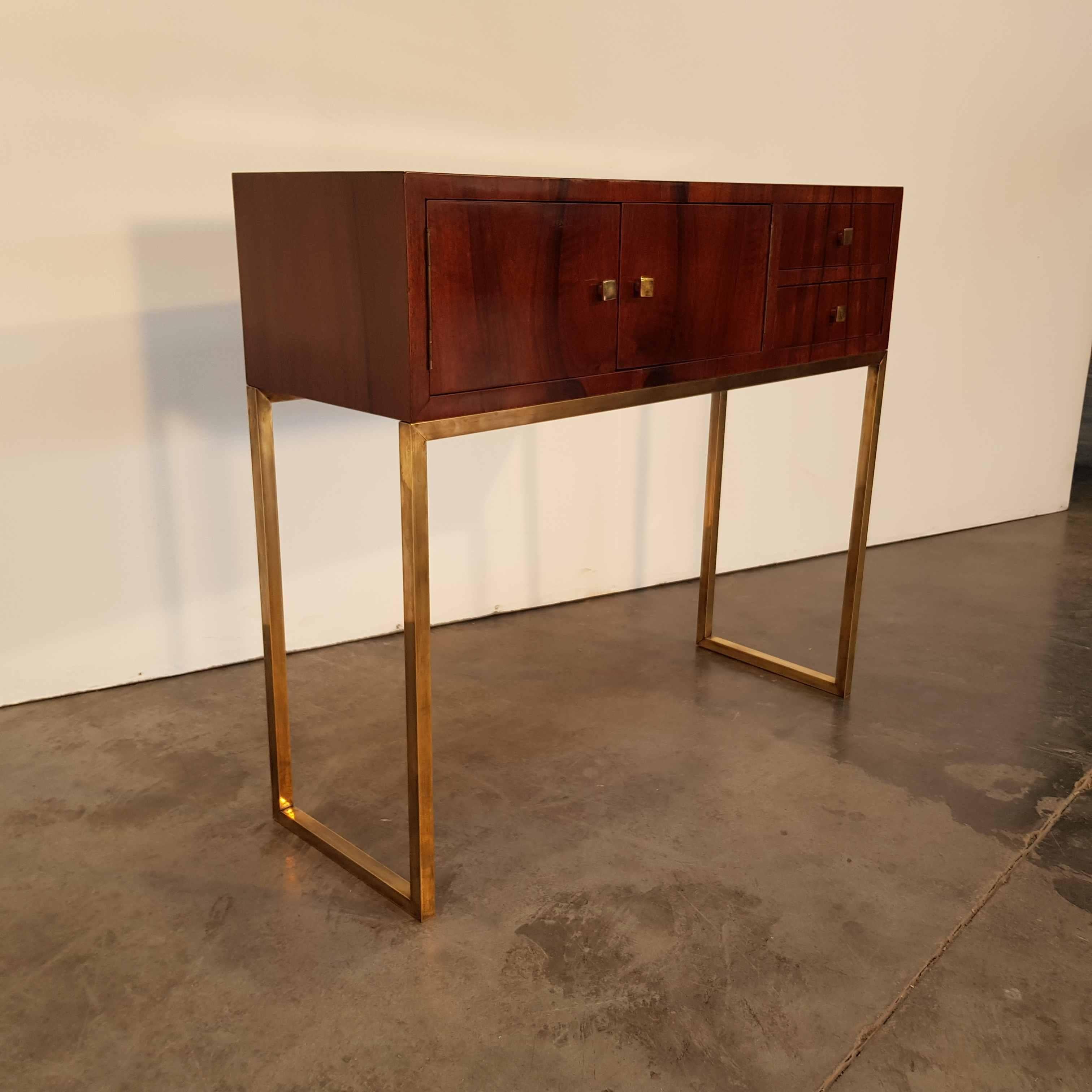 Hungarian Bauhaus Console with Hand-Polished Walnut Veneer on Brass Legs In Good Condition For Sale In Budapest, Budapest