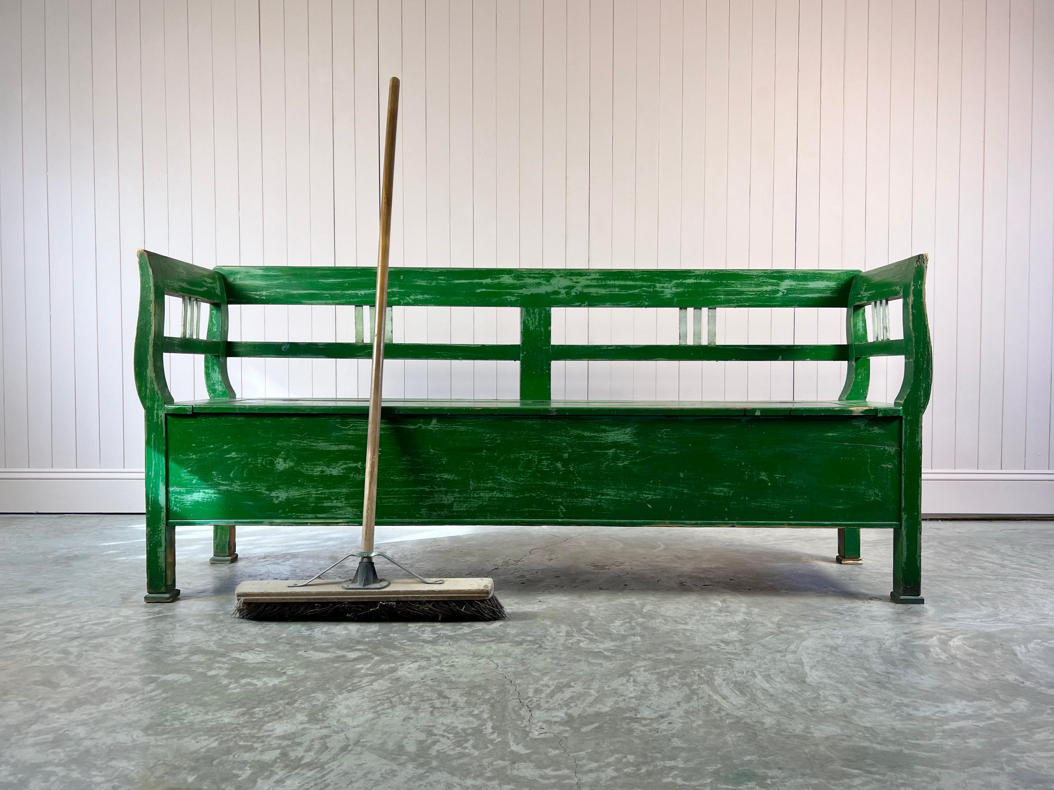 Pine Hungarian Box Bench