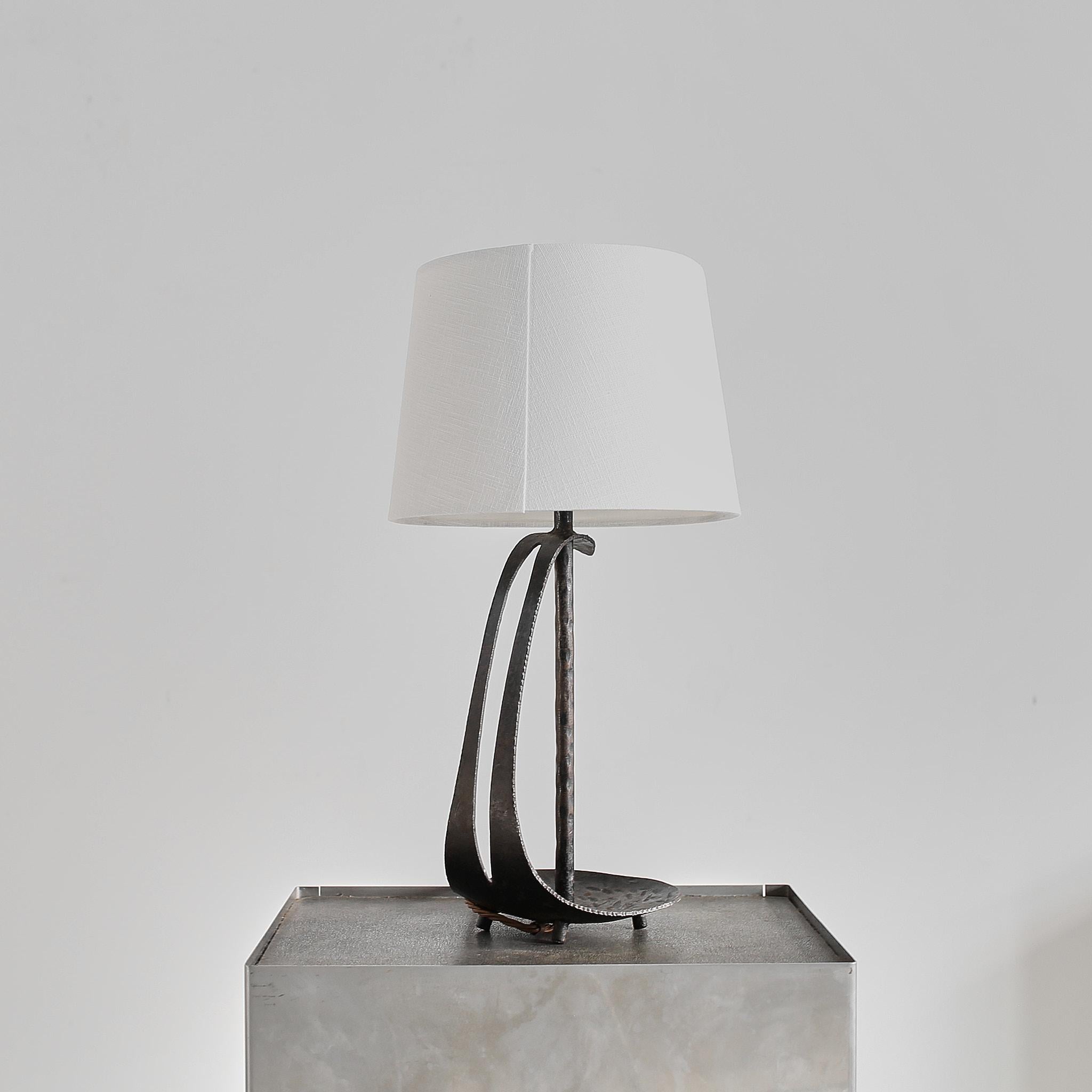 Hungarian C.1960s Brutalist Table Lamp In Good Condition For Sale In London, GB
