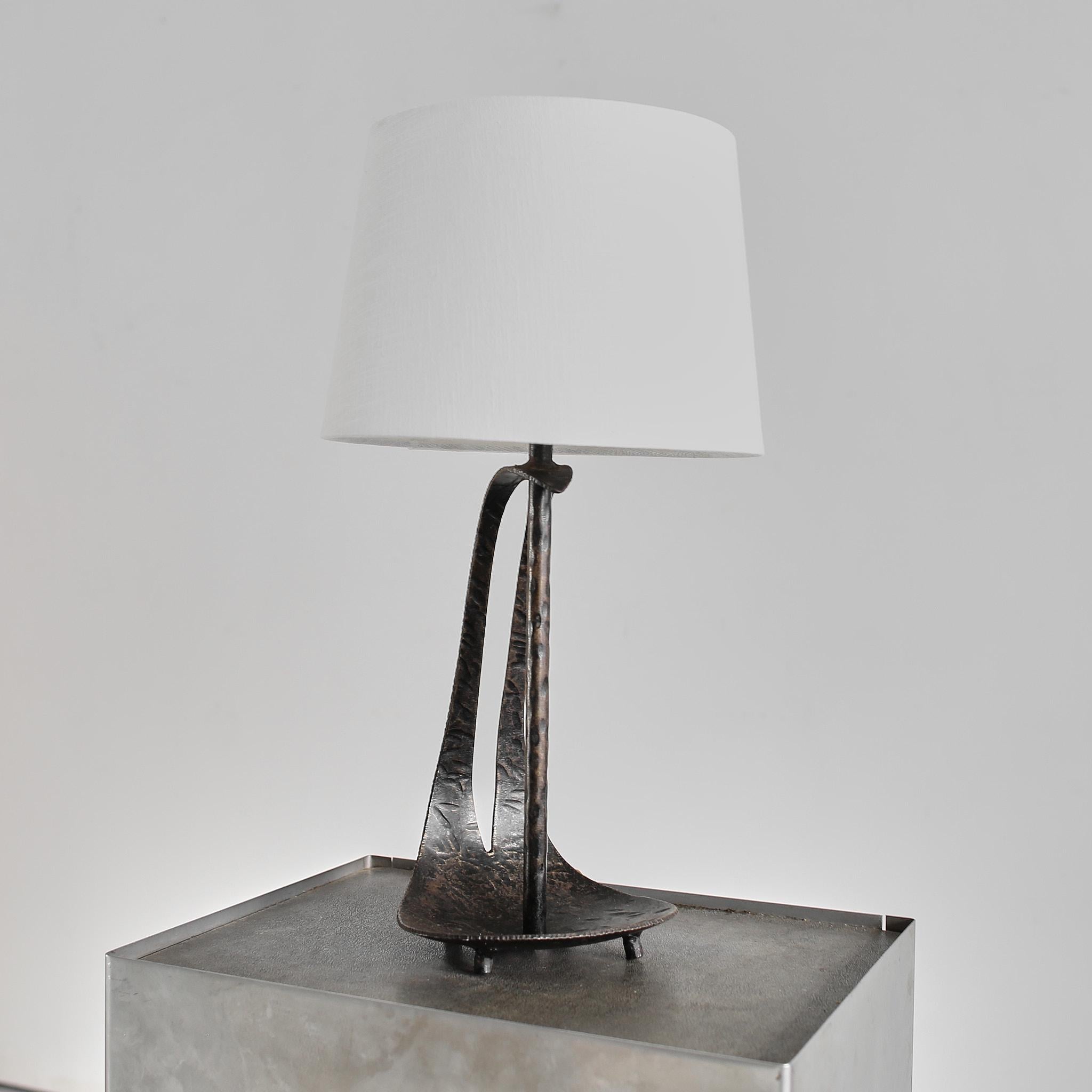 Mid-20th Century Hungarian C.1960s Brutalist Table Lamp For Sale