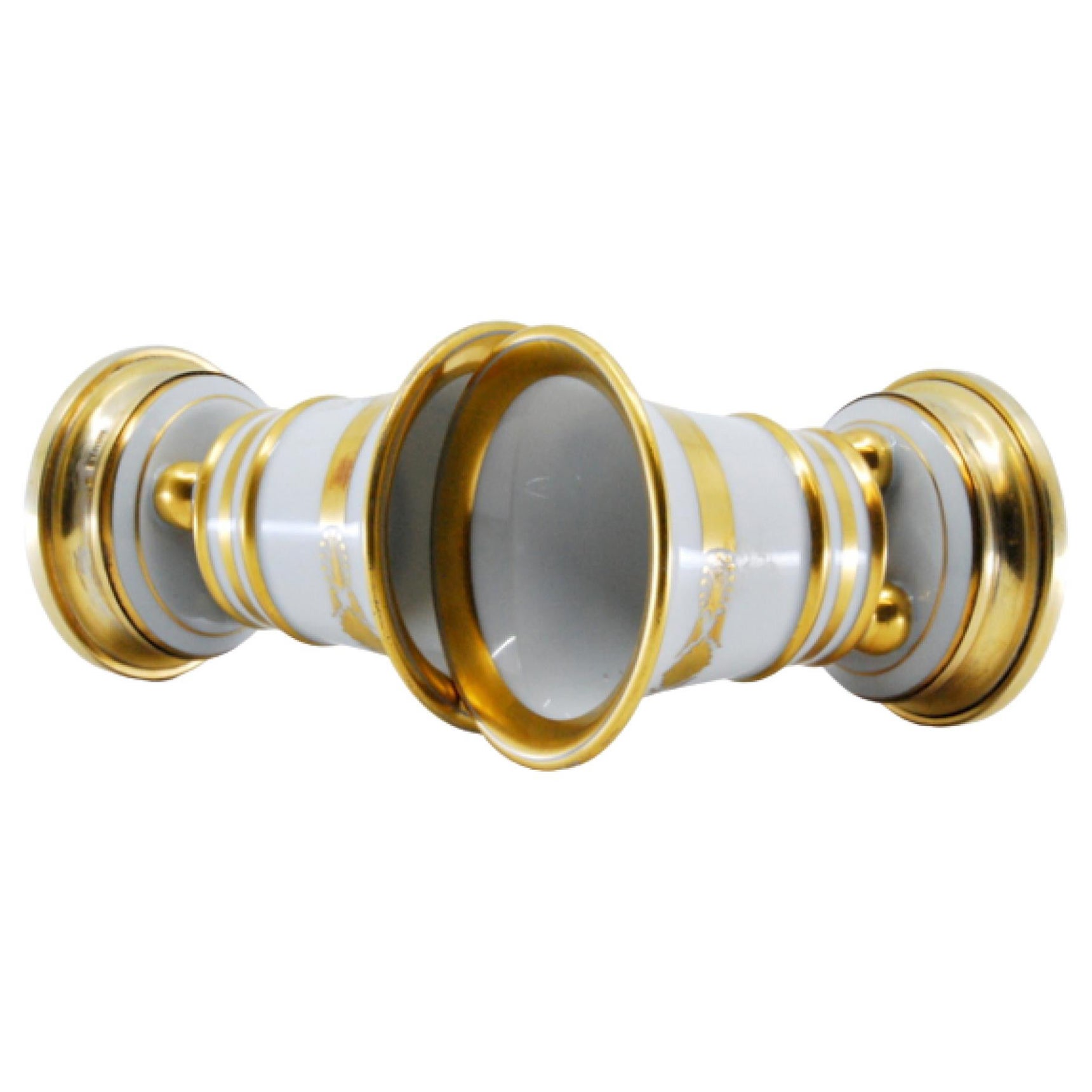 Pots en céramique hongroise munis de socles en argent doré en vente