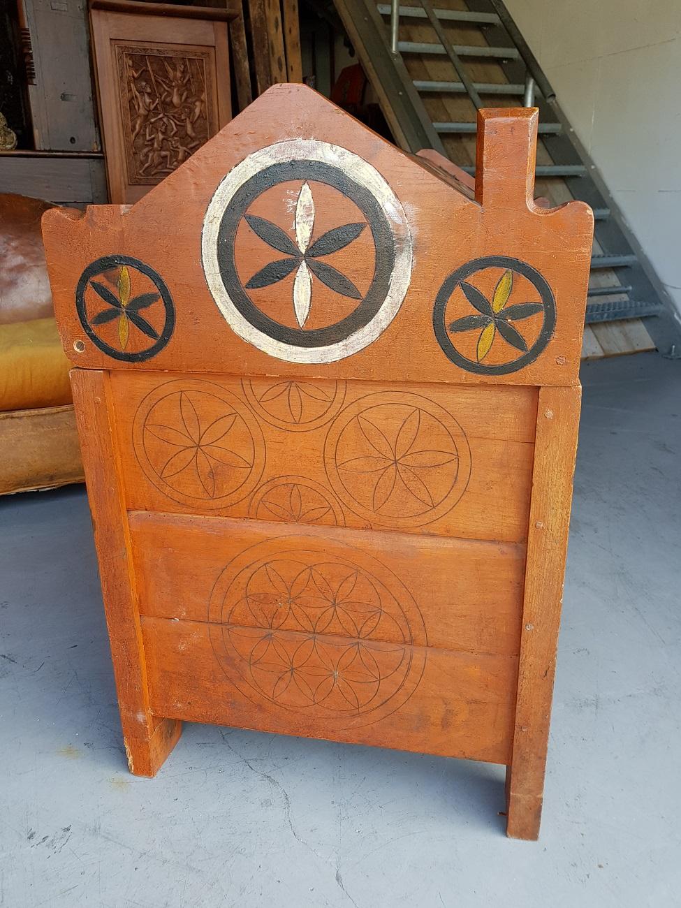 Hungarian Dowry Chest, in Beech, with Carved and Painted Decorative Design For Sale 1