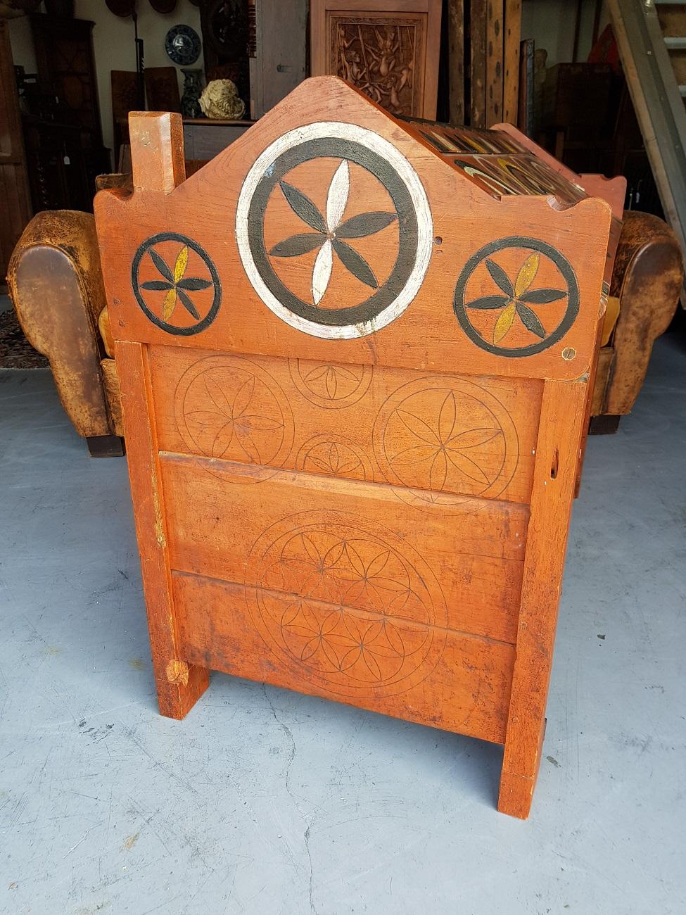 Hungarian Dowry Chest, in Beech, with Carved and Painted Decorative Design For Sale 3