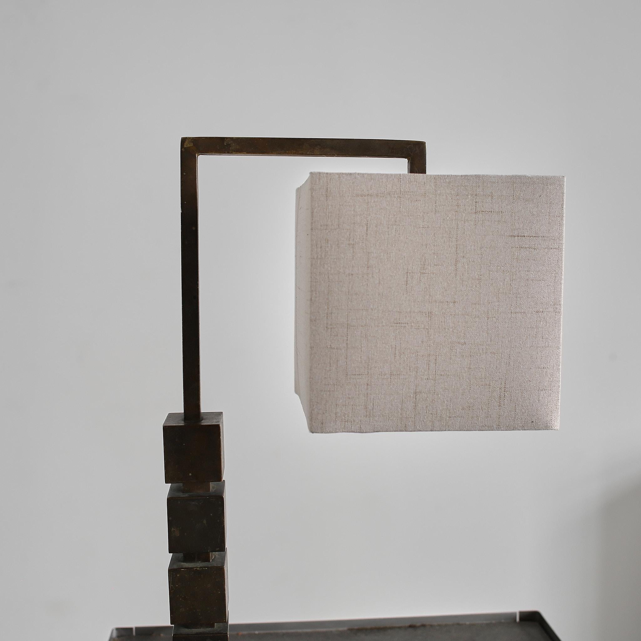 Hungarian Modernist/Cubist Brass Table Lamp In Good Condition For Sale In London, GB