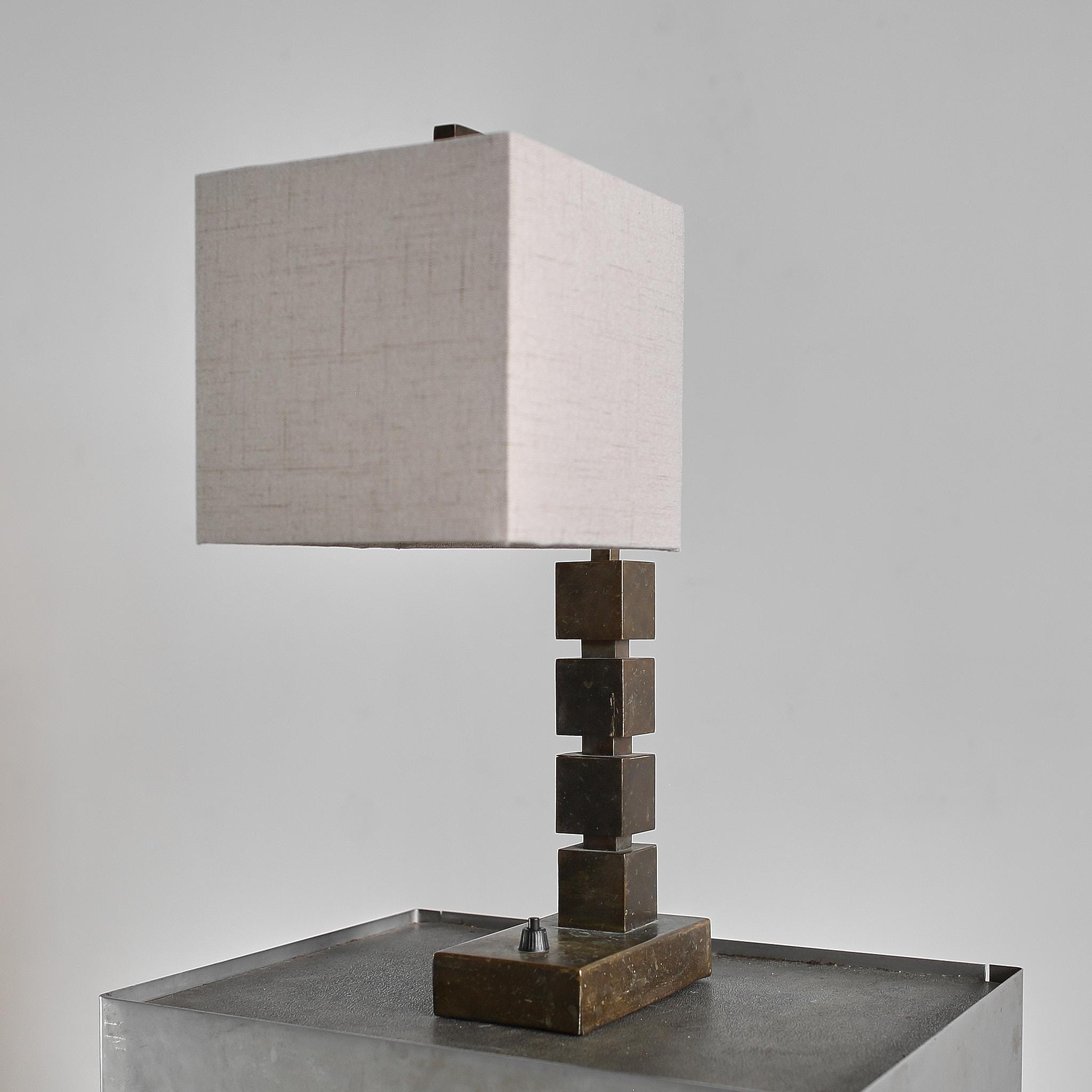 Hungarian Modernist/Cubist Brass Table Lamp For Sale 4