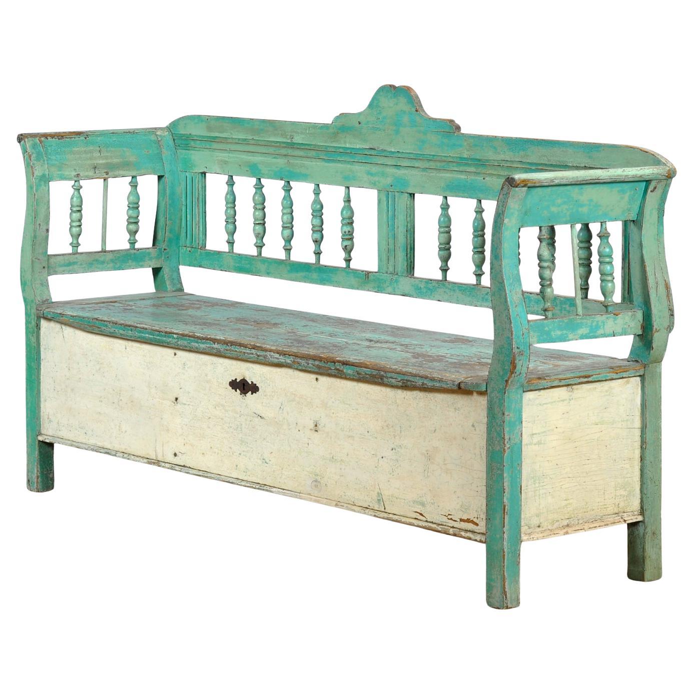 Banc en pin de Hongrie, vers 1900 en vente