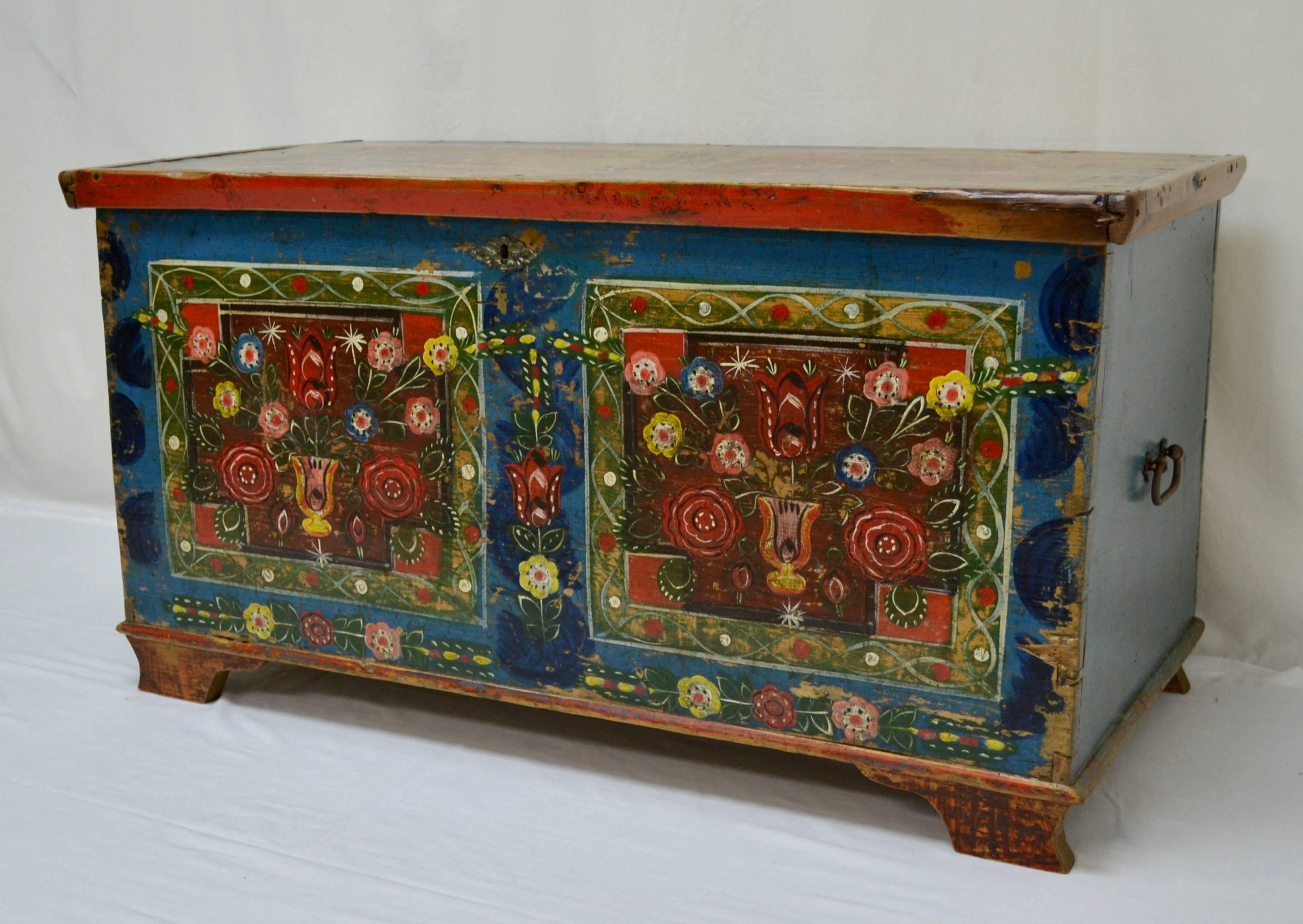 Hungarian Pine Trunk or Blanket Chest in Original Paint 1