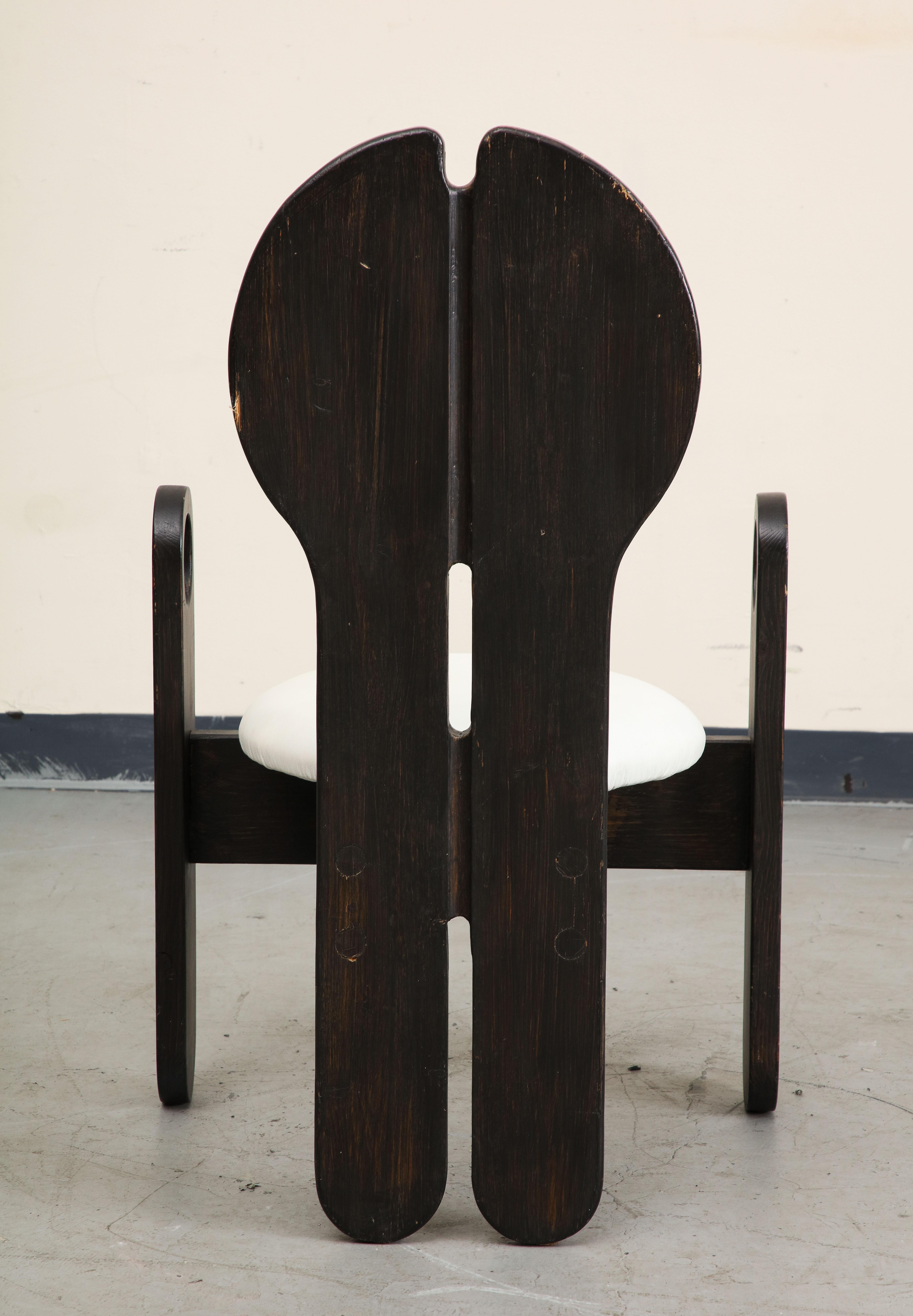 Ungarischer Studio-Beistellstuhl aus weißem Leder und Holz von Szedleczky Design, 1970er Jahre (Ende des 20. Jahrhunderts) im Angebot