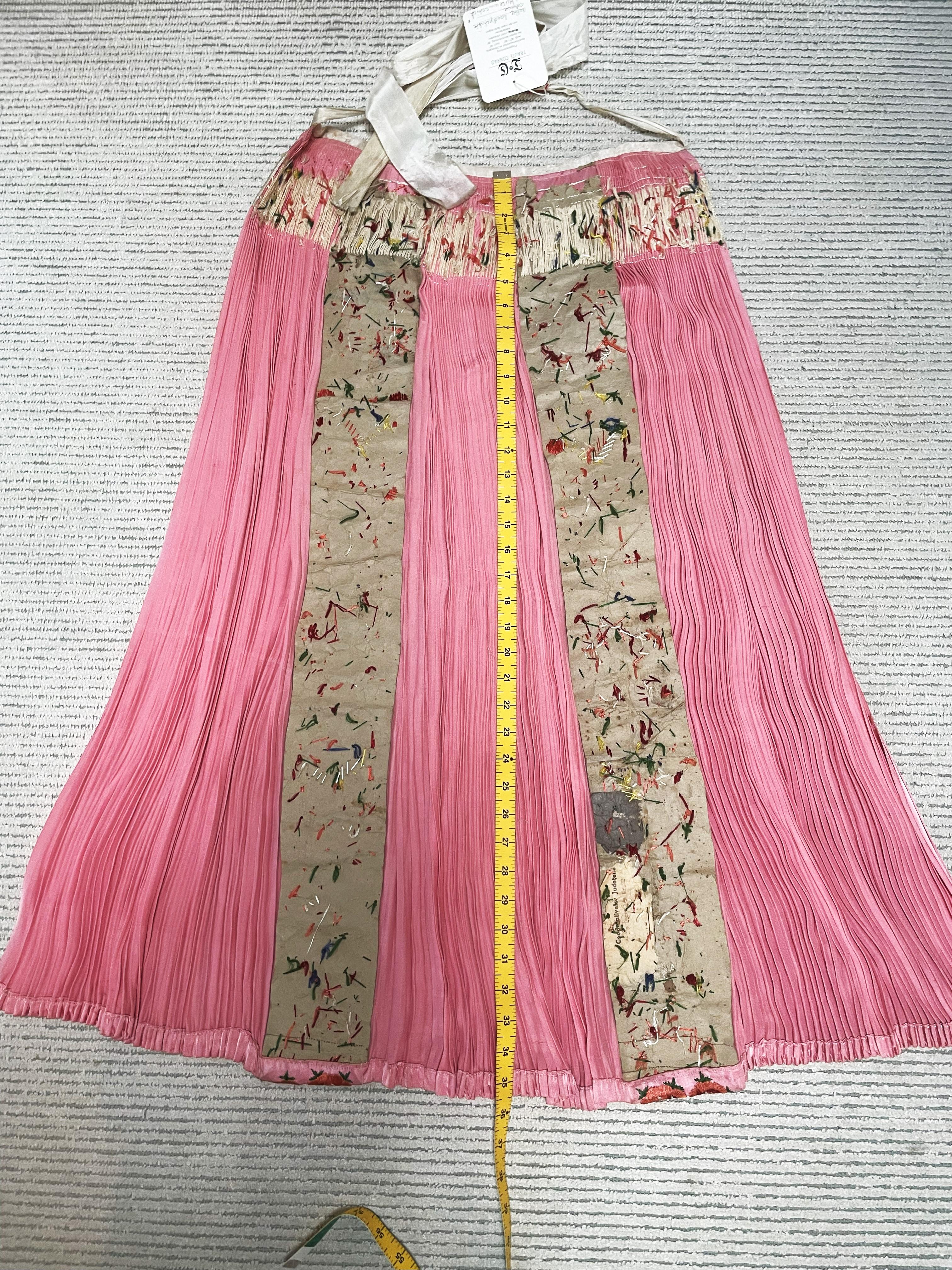 Hungarian traditional Apron, embroiderd by hand in the 1950s, Hungary 2