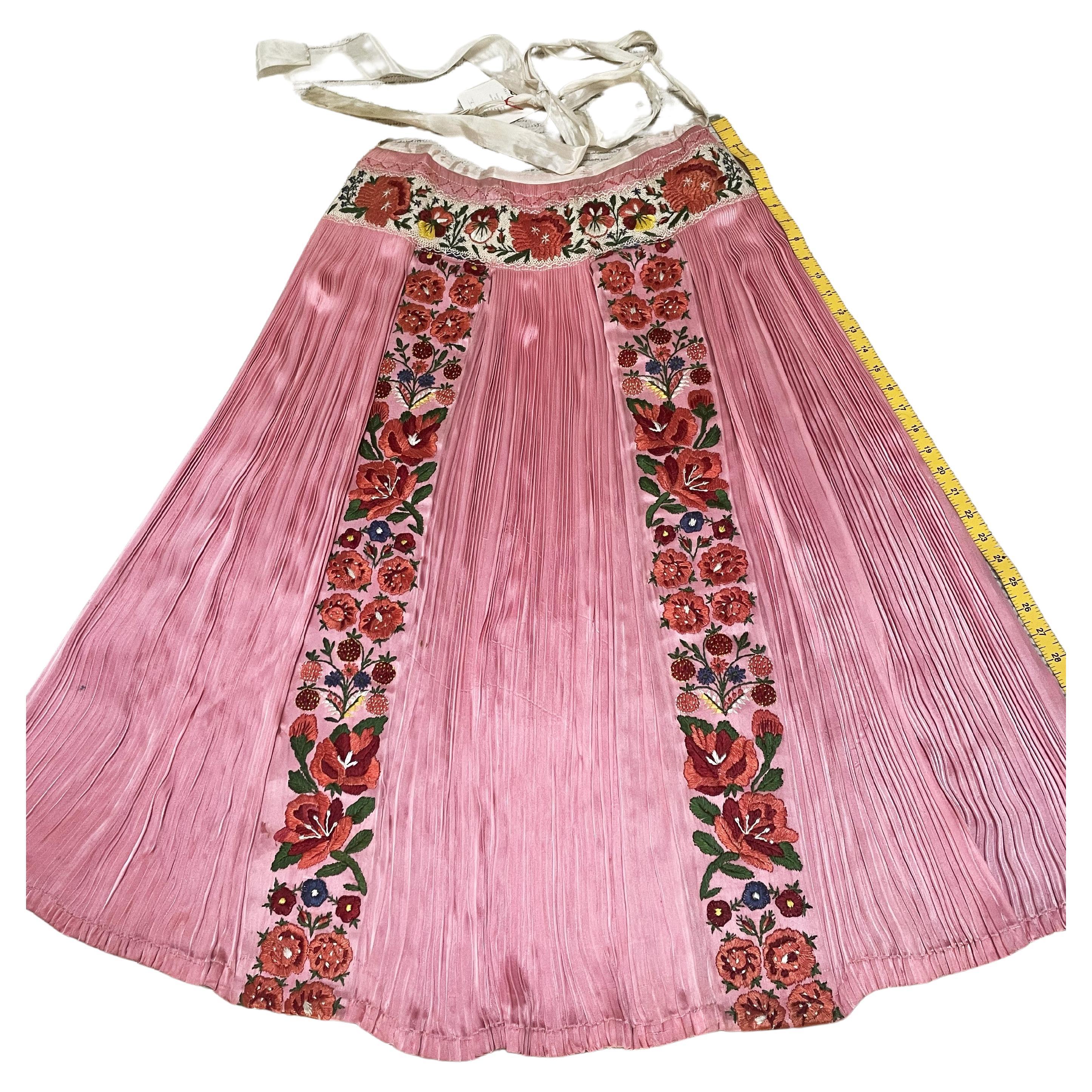 Hungarian traditional Apron, embroiderd by hand in the 1950s, Hungary