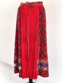 Hungarian traditional Shirt and Apron, embroiderd by hand with pealrs, 1940s