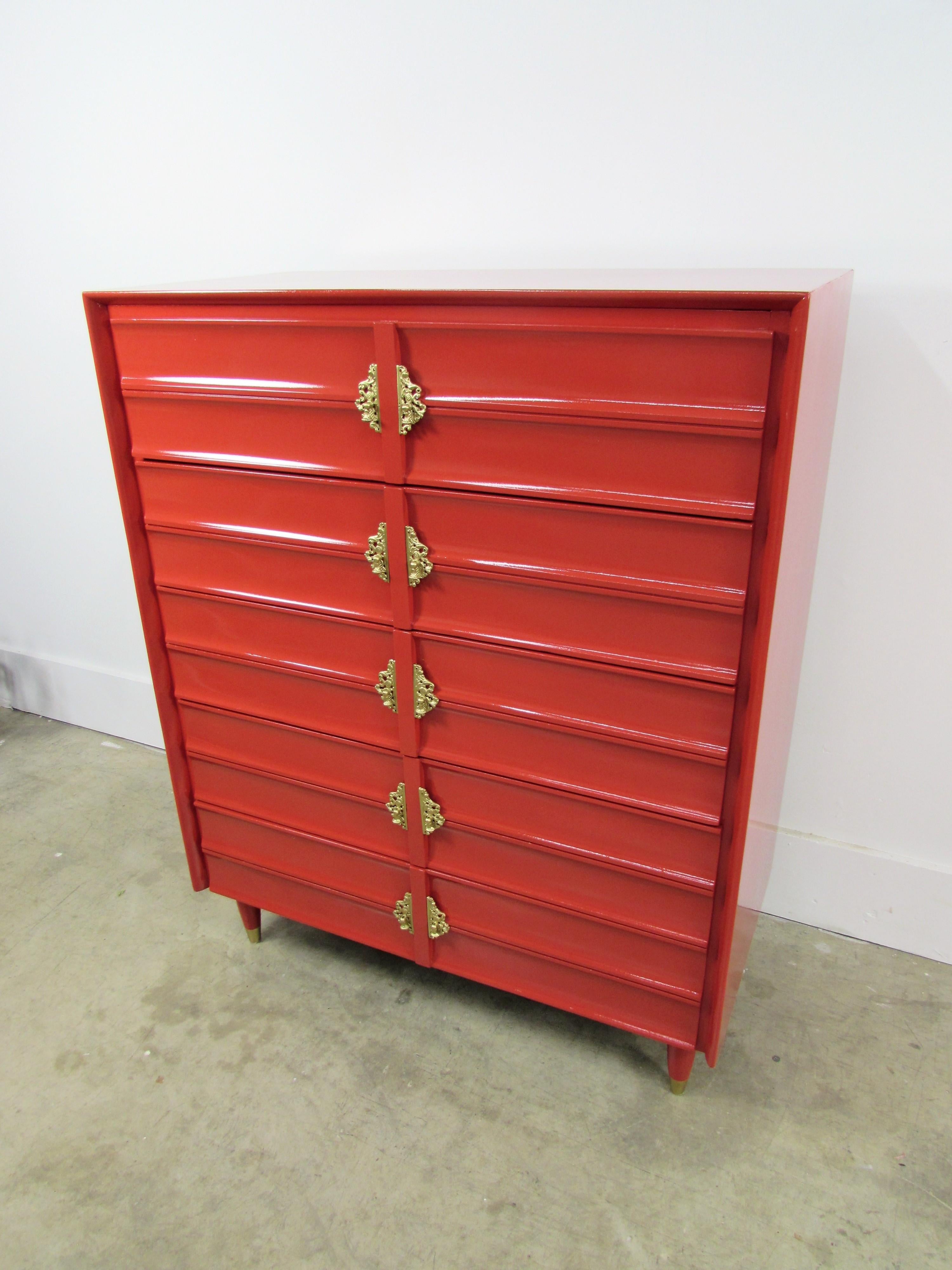 Hungerford Rave Red Lacquered Five-Drawer Chest In Excellent Condition For Sale In Raleigh, NC