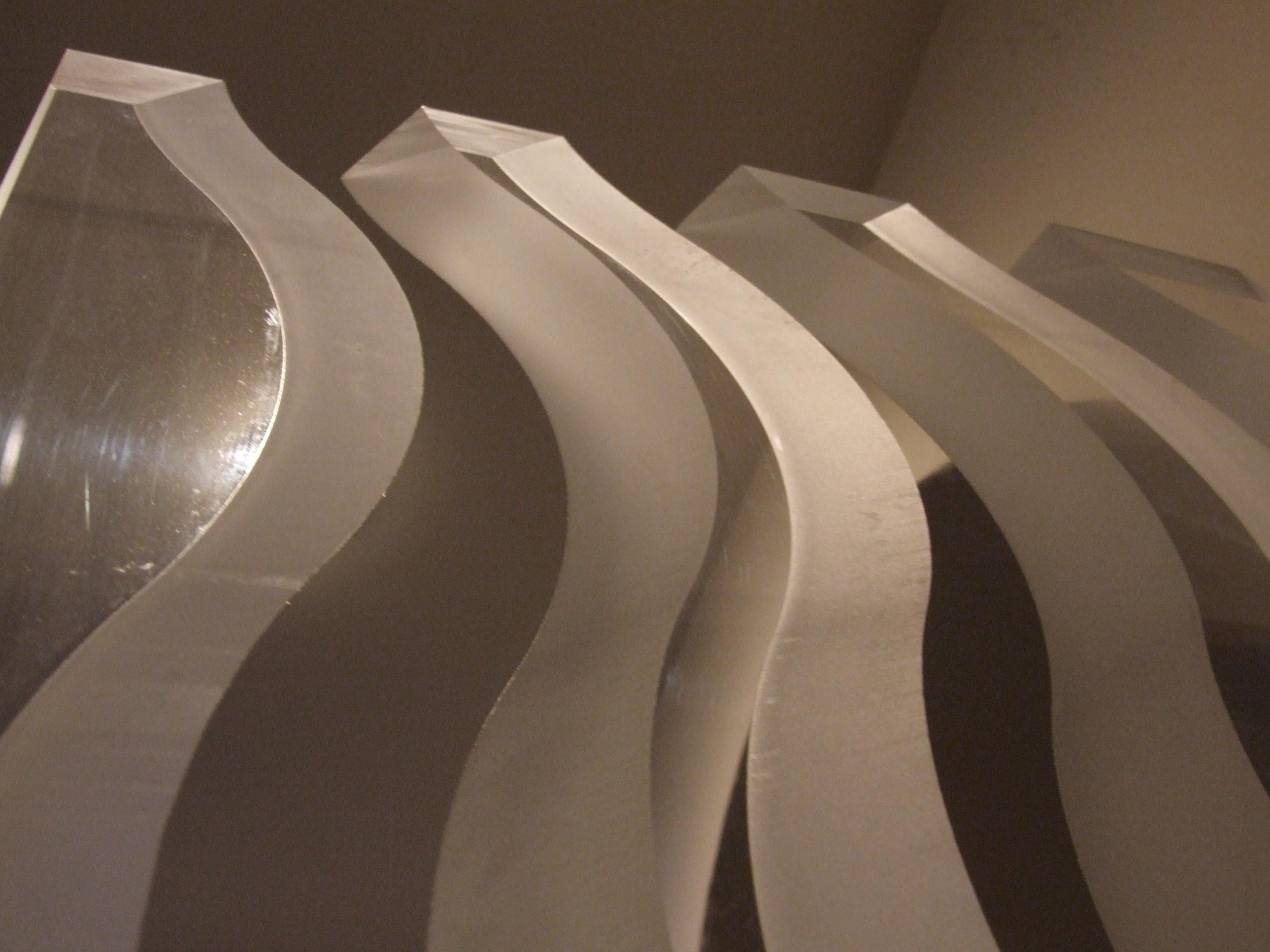 Hymne to the light -plexiglass sculpture (Braun), Abstract Sculpture, von Hunold Hans
