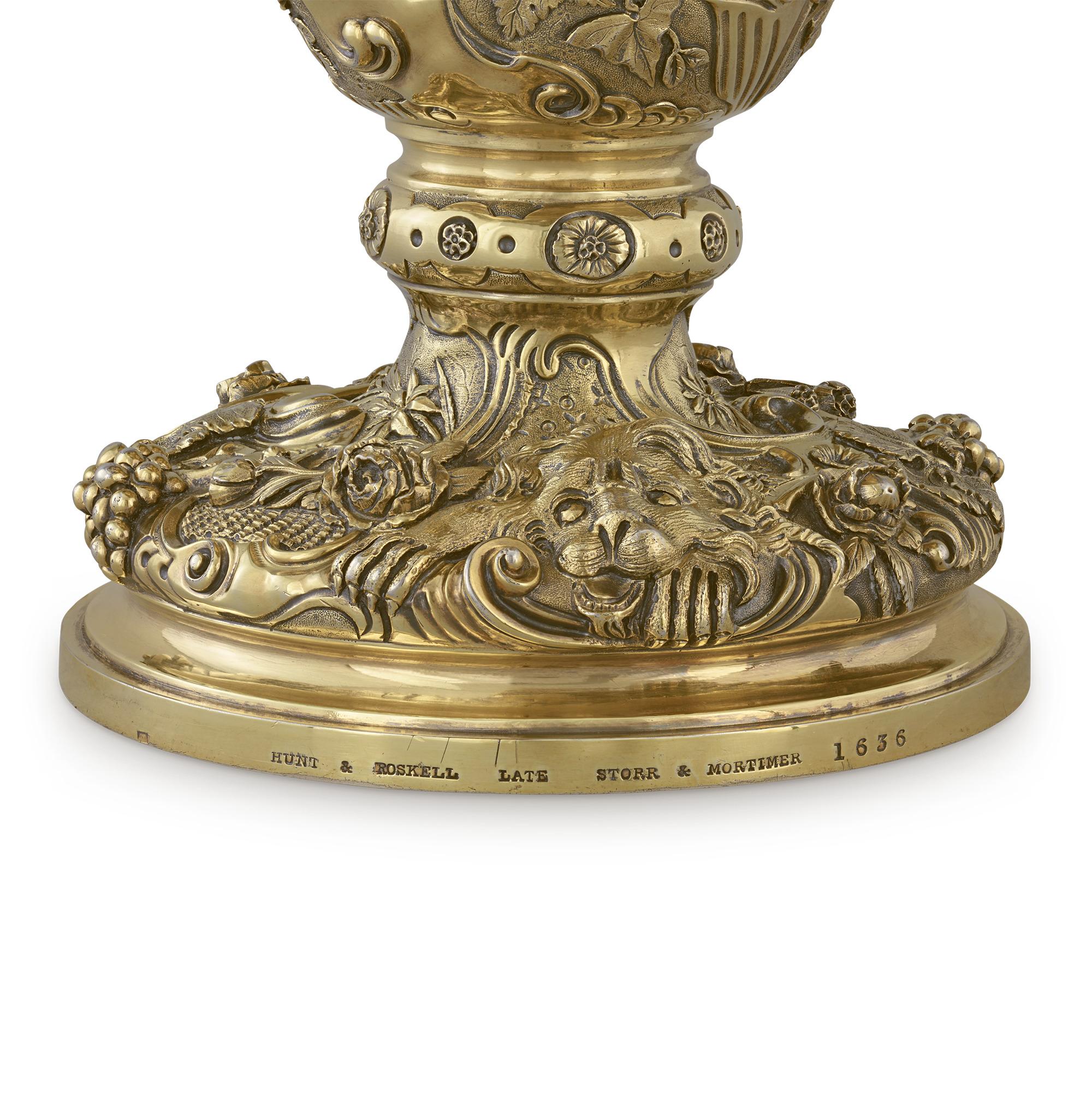 XIXe siècle Hunt & Roskell Silver-Gilt Presentation Cup (Coupe de présentation en argent et en vermeil) en vente