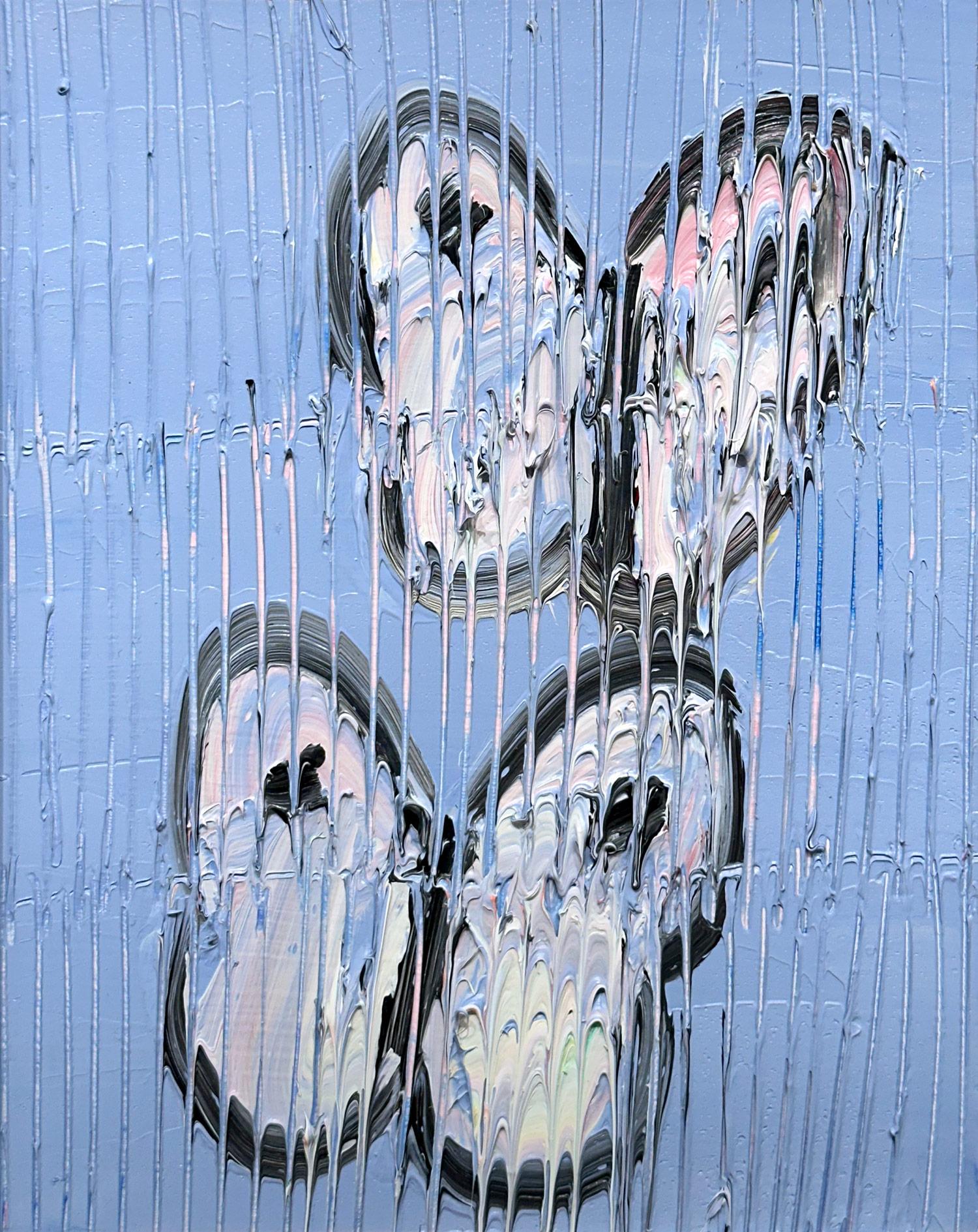 „Air Fare“ Weiße Schmetterlinge auf Periwinkle-Blauem Hintergrund mit Wandleuchterrahmen, gerahmt – Painting von Hunt Slonem