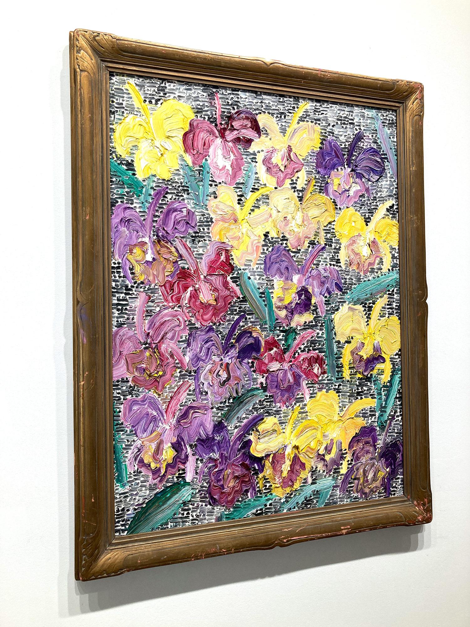„Catelayas“ Gelbe & lila Blumen auf schwarzer und weißer Guardian-Oberfläche, Gemälde im Angebot 10
