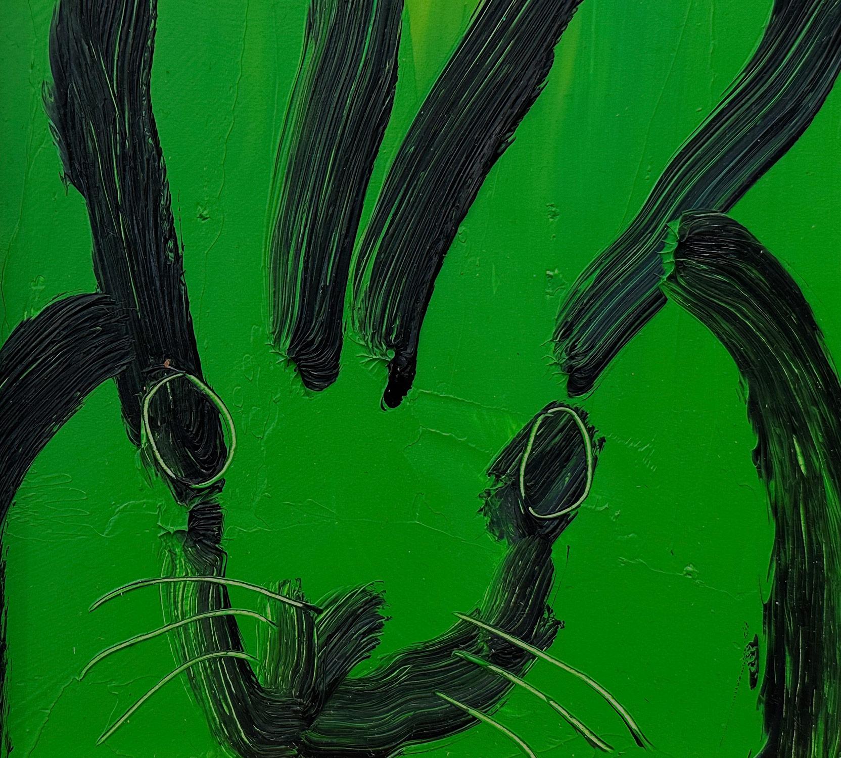 Une magnifique composition de l'un des sujets les plus emblématiques d'Icone, les lapins. Cette œuvre représente une figure gestuelle d'un lapin noir sur un fond vert castleton, avec une utilisation épaisse de peinture. Inspirées par la Nature et un