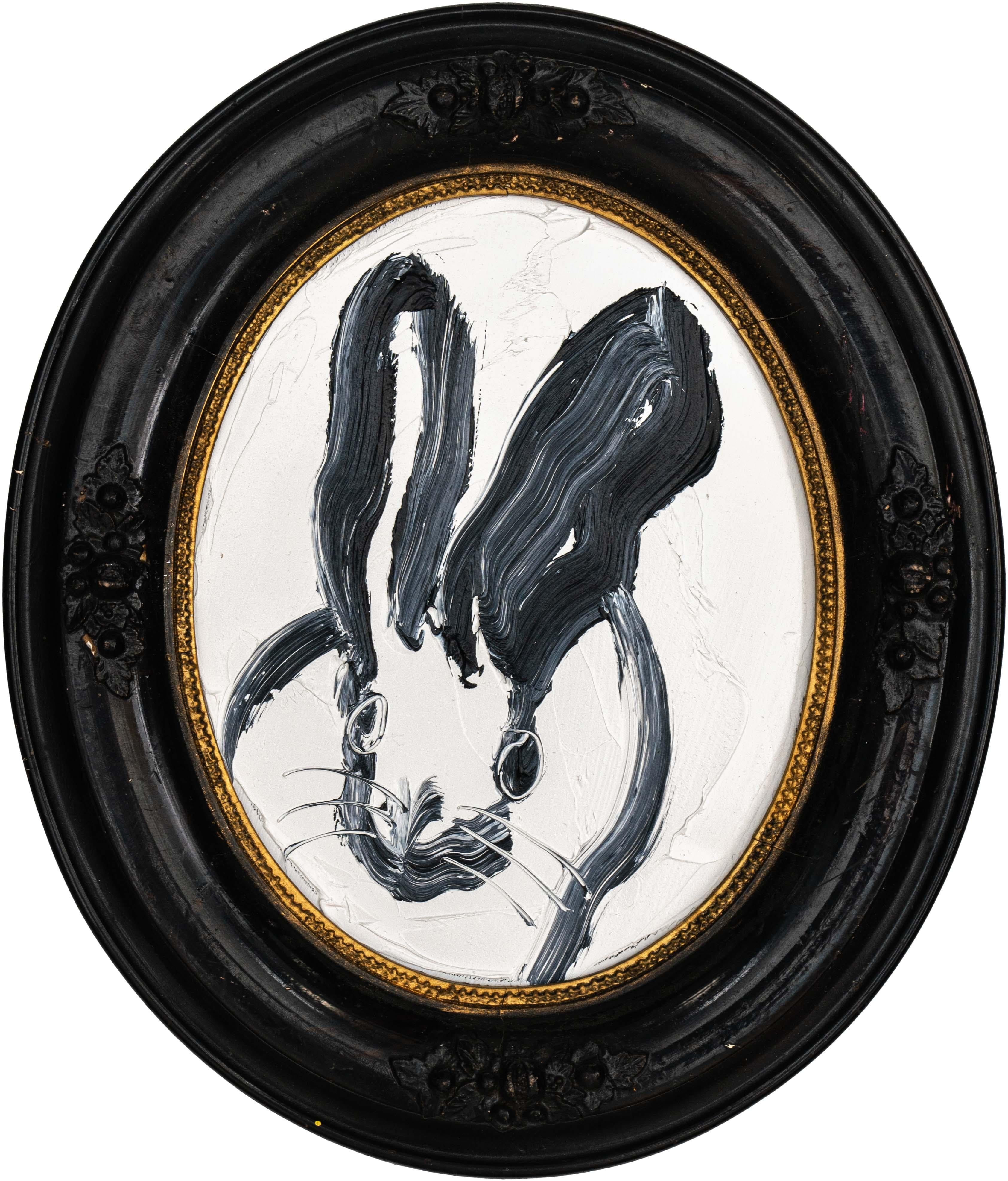 Hunt Slonem "Maxim" Conejito Único Blanco y Negro
Un solo conejo gesticulando en negro sobre fondo blanco en un marco vintage

Sin enmarcar: 10 x 8 pulgadas
Enmarcado: 13,5 x 11,5 pulgadas
*La pintura está enmarcada - Ten en cuenta que las pinturas