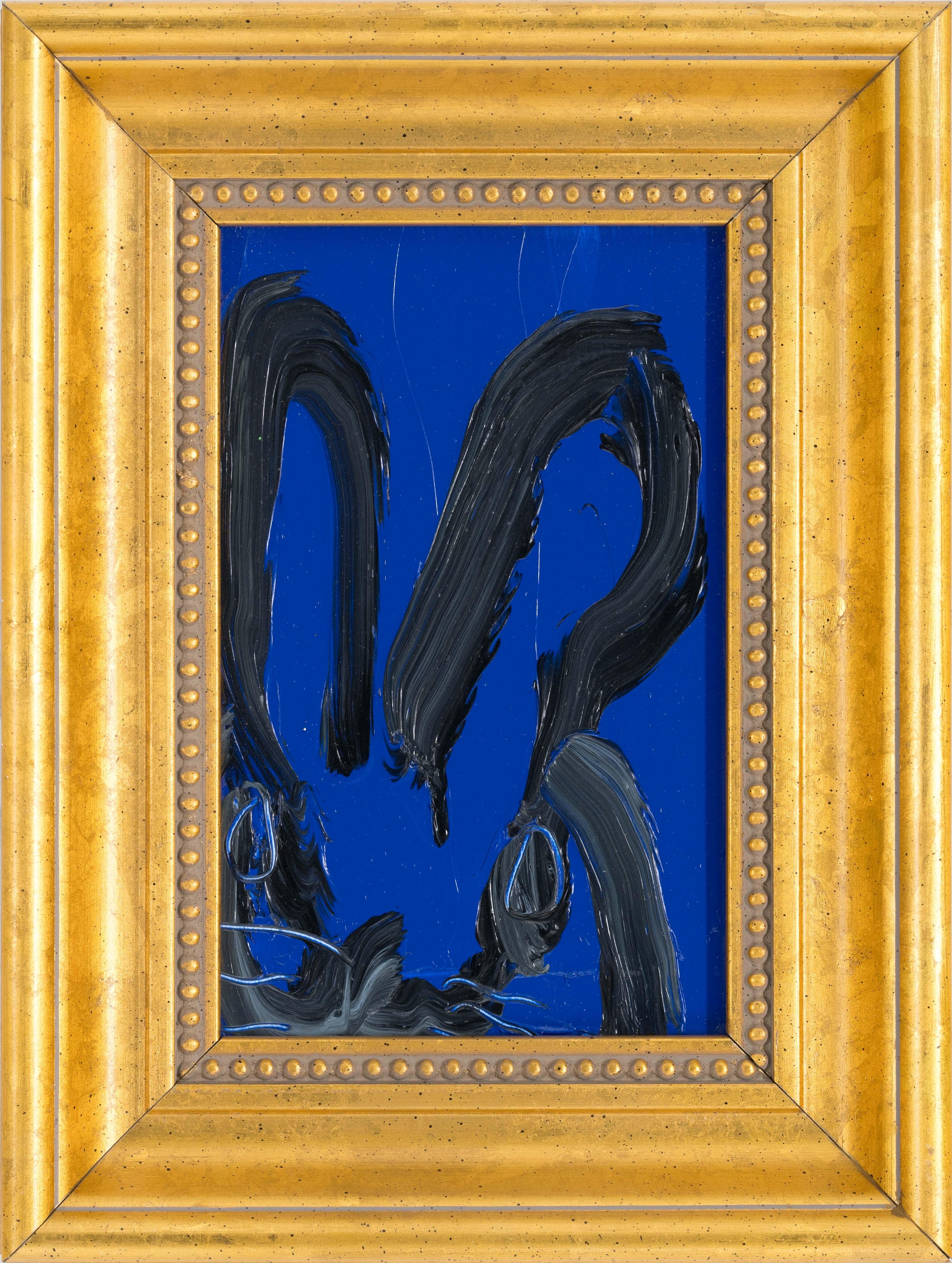 Hunt Slonem "Midnight" Coniglietto blu scuro
Un singolo coniglio gesticolato in nero su uno sfondo blu scuro in una cornice vintage

Senza cornice: 6 x 4 pollici
Incorniciato: 9 x 7 pollici
*I dipinti sono incorniciati - Tieni presente che i dipinti
