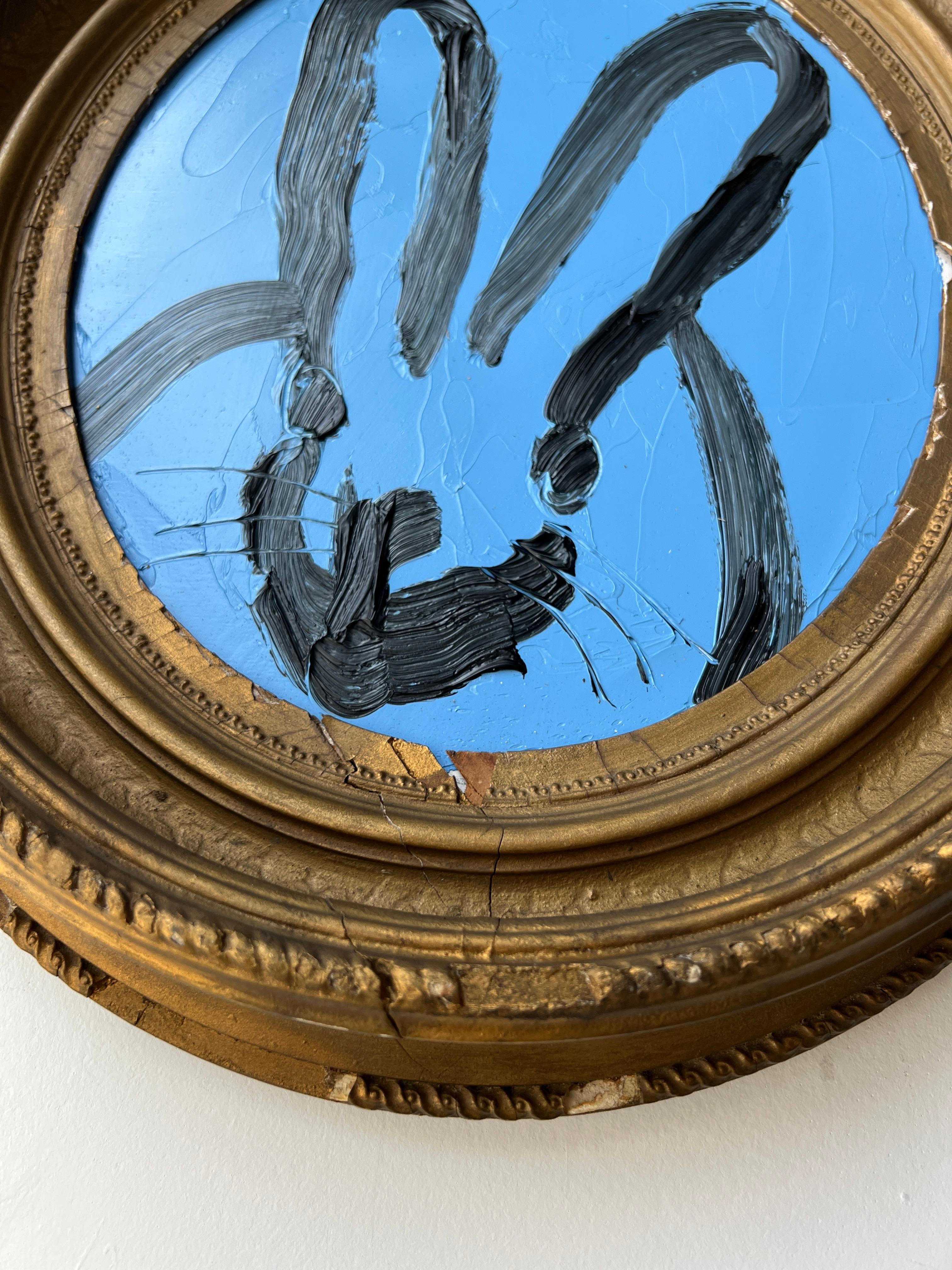 Conejito ovalado azul 