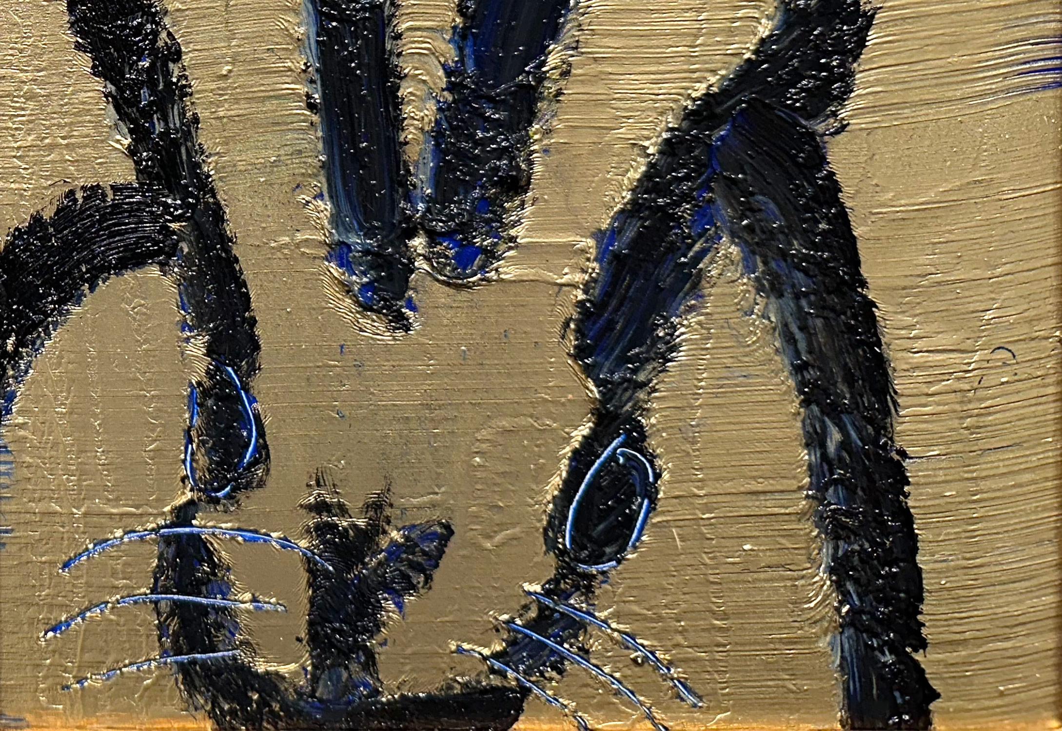 Une magnifique composition de l'un des sujets les plus emblématiques d'Icone, les lapins. Cette œuvre représente la figure gestuelle d'un lapin noir sur un fond bleu marine, argenté et doré, avec une utilisation abondante de peinture colorée. Elle