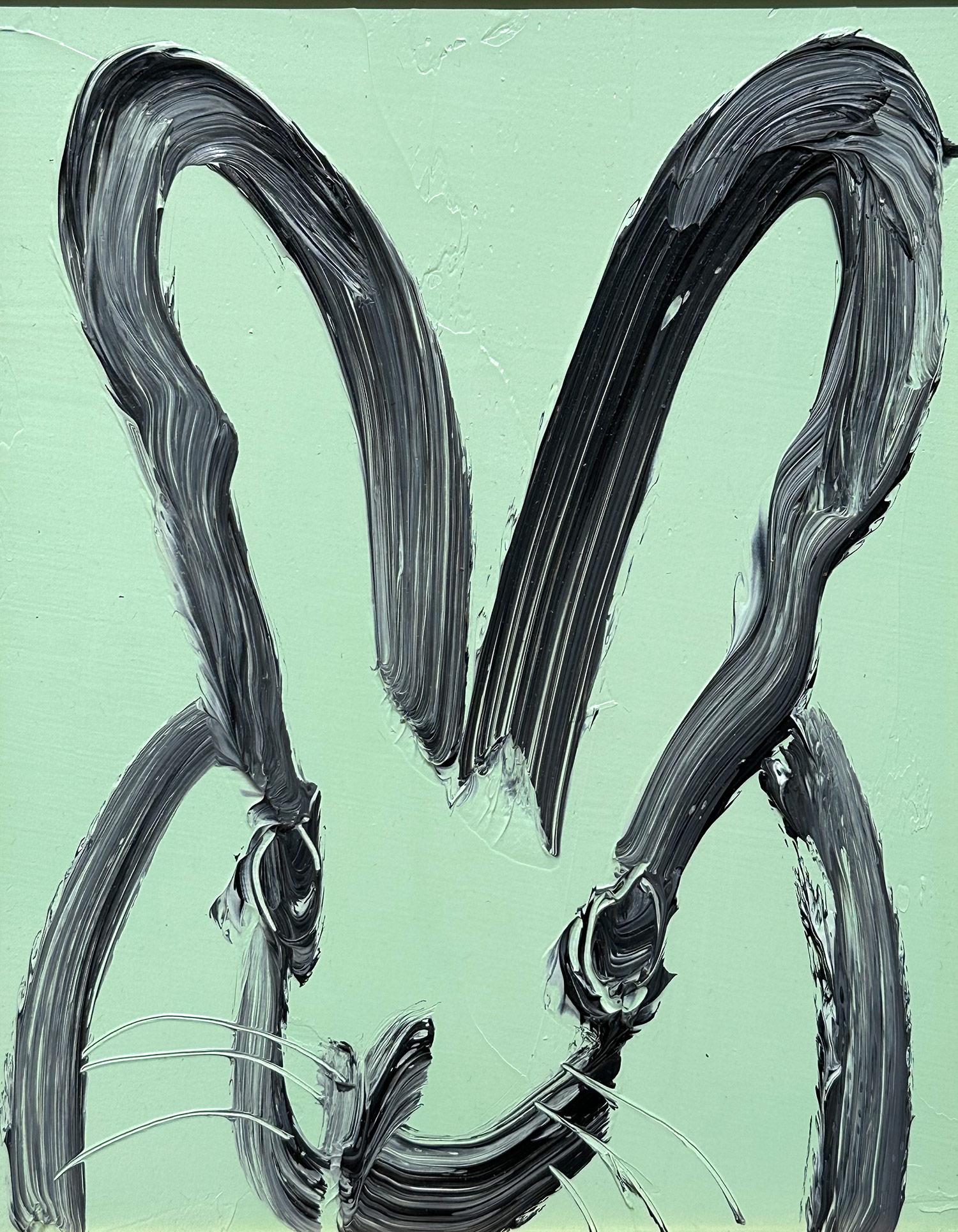 „Lee“ Schwarzes Outline Bunny auf Aqua Mist Blaues Ölgemälde auf Holzplatte gerahmt – Painting von Hunt Slonem