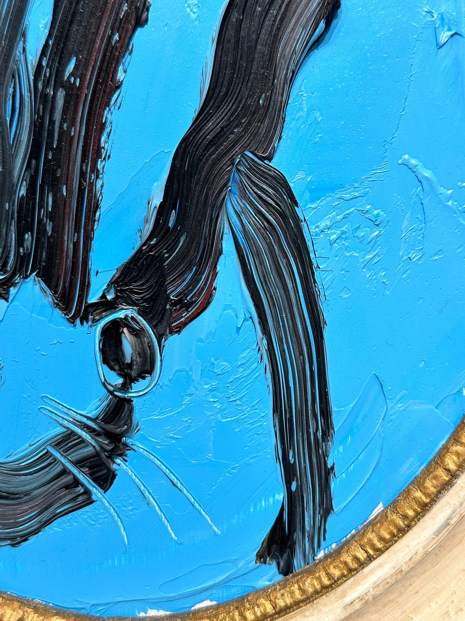 „Margo“ Schwarzes Ölgemälde mit Konturen eines Hasen auf französischem blauem Hintergrund – Ovalrahmen im Angebot 1