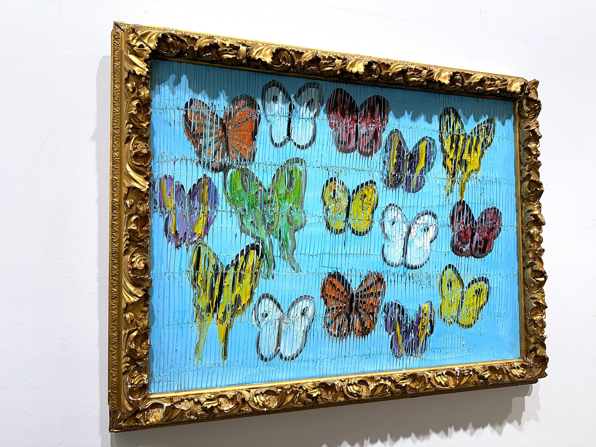 „Morning Cloaks“ Mehrfarbige Schmetterlinge auf Periwinkle Blau mit Gold Antikrahmen im Angebot 12